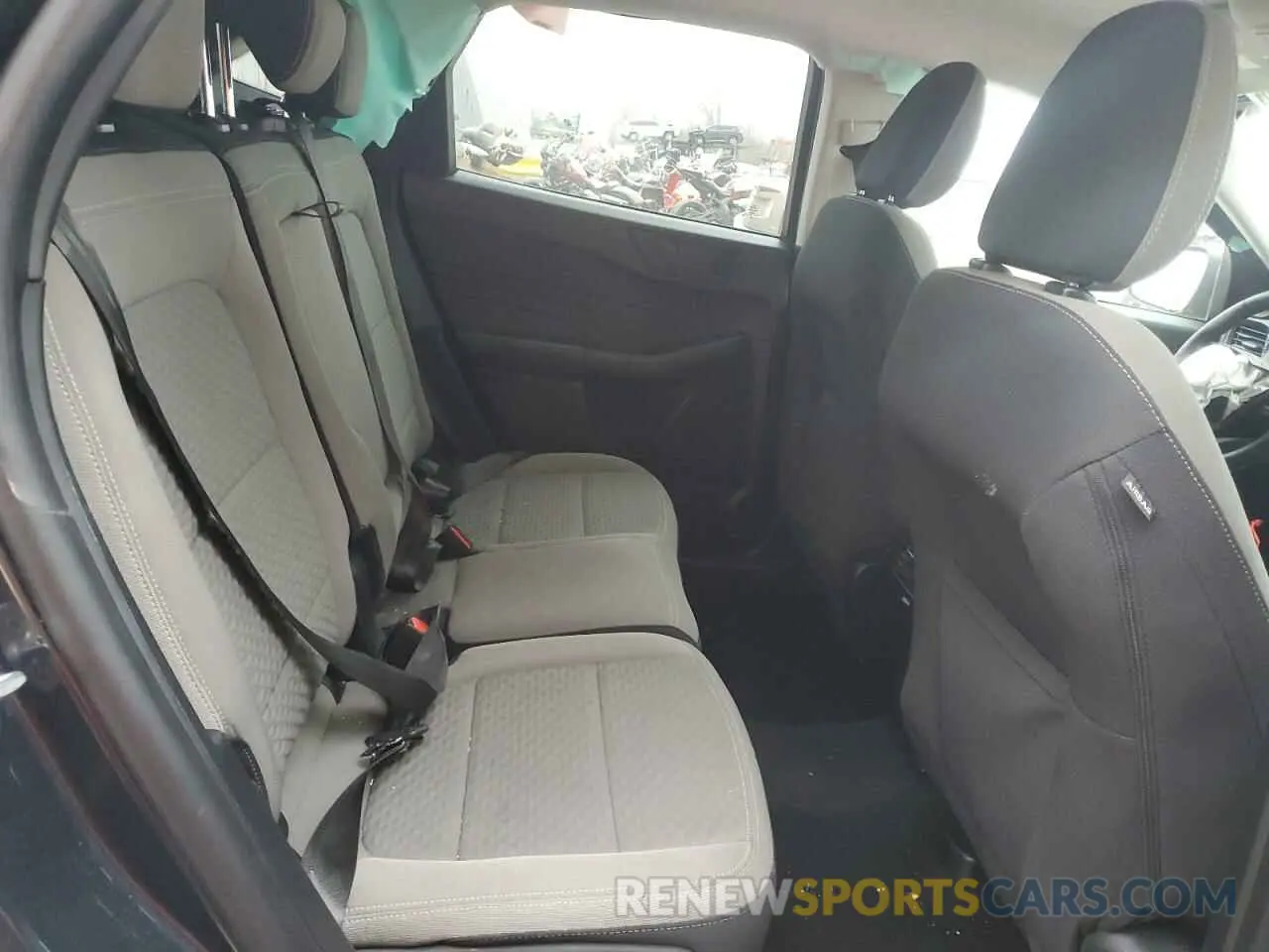 11 fotografías del automóvil dañado 1FMCU0G66NUB63811 FORD ESCAPE 2022