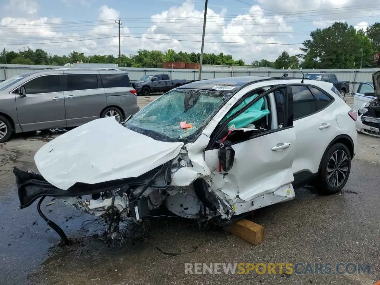 1 fotografías del automóvil dañado 1FMCU0G66NUB83637 FORD ESCAPE 2022