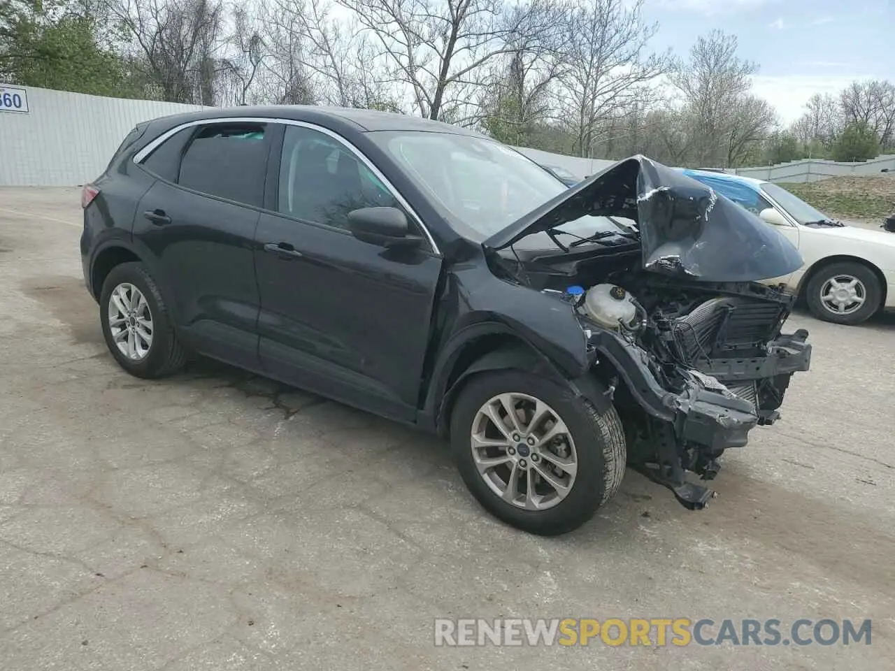 4 fotografías del automóvil dañado 1FMCU0G67NUA45864 FORD ESCAPE 2022