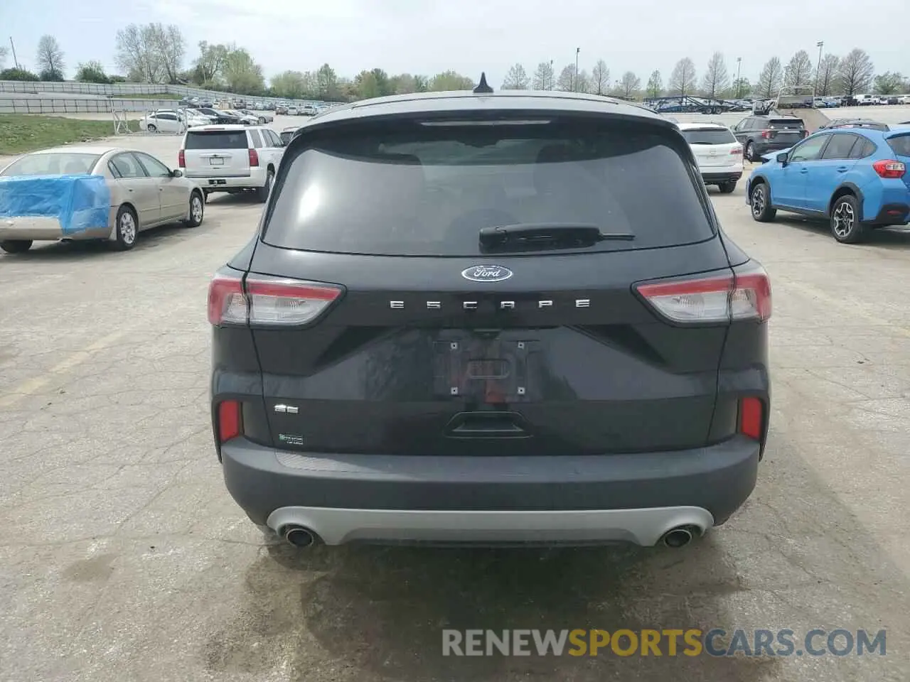 6 fotografías del automóvil dañado 1FMCU0G67NUA45864 FORD ESCAPE 2022