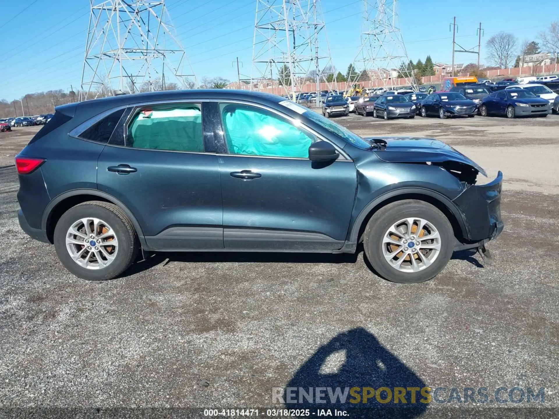 13 fotografías del automóvil dañado 1FMCU0G67NUB85283 FORD ESCAPE 2022