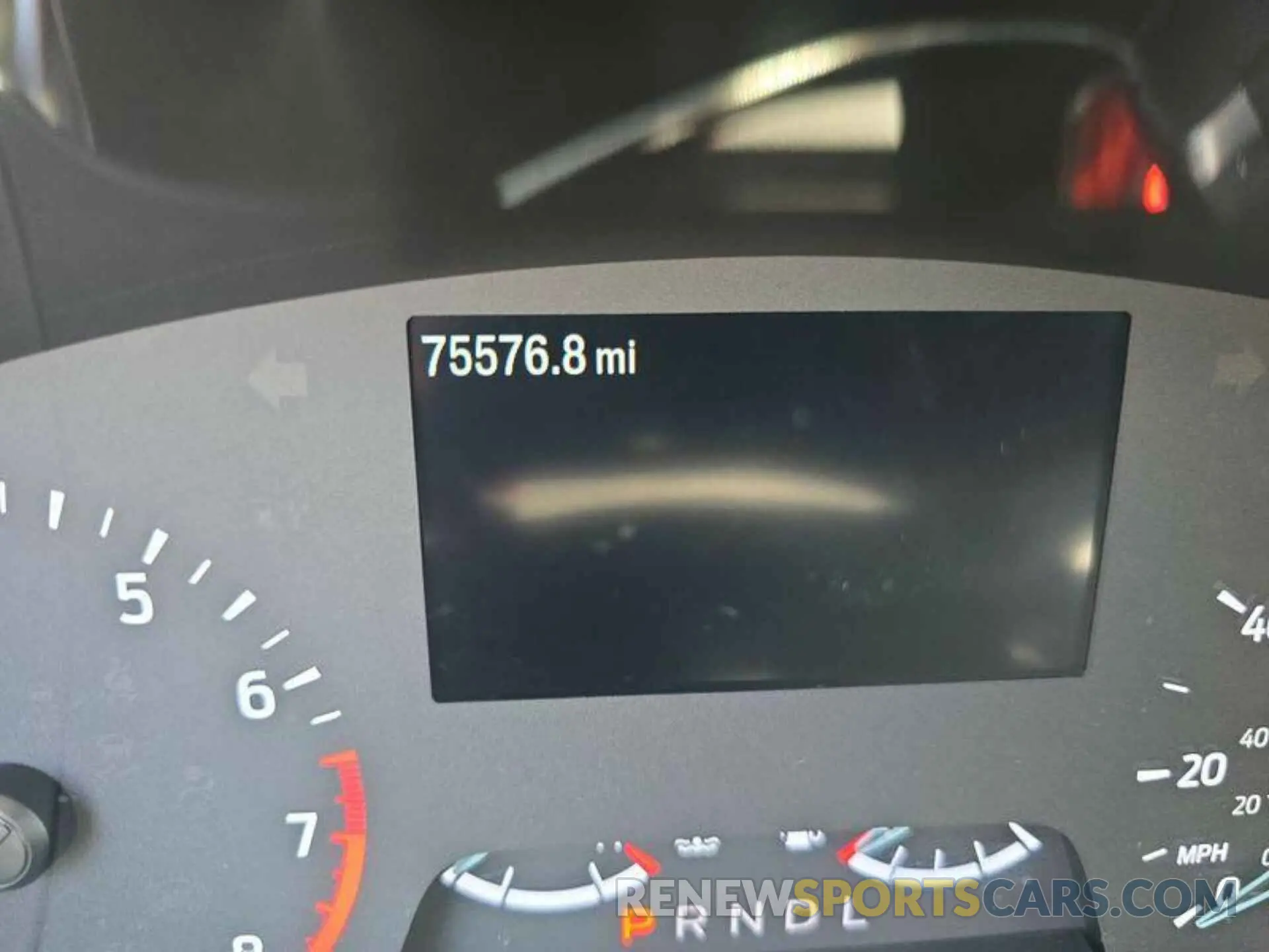 2 fotografías del automóvil dañado 1FMCU0G68NUA45601 FORD ESCAPE 2022