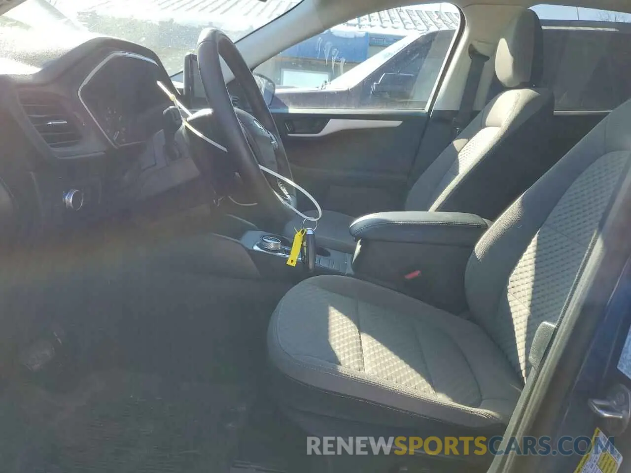 7 fotografías del automóvil dañado 1FMCU0G68NUB30678 FORD ESCAPE 2022