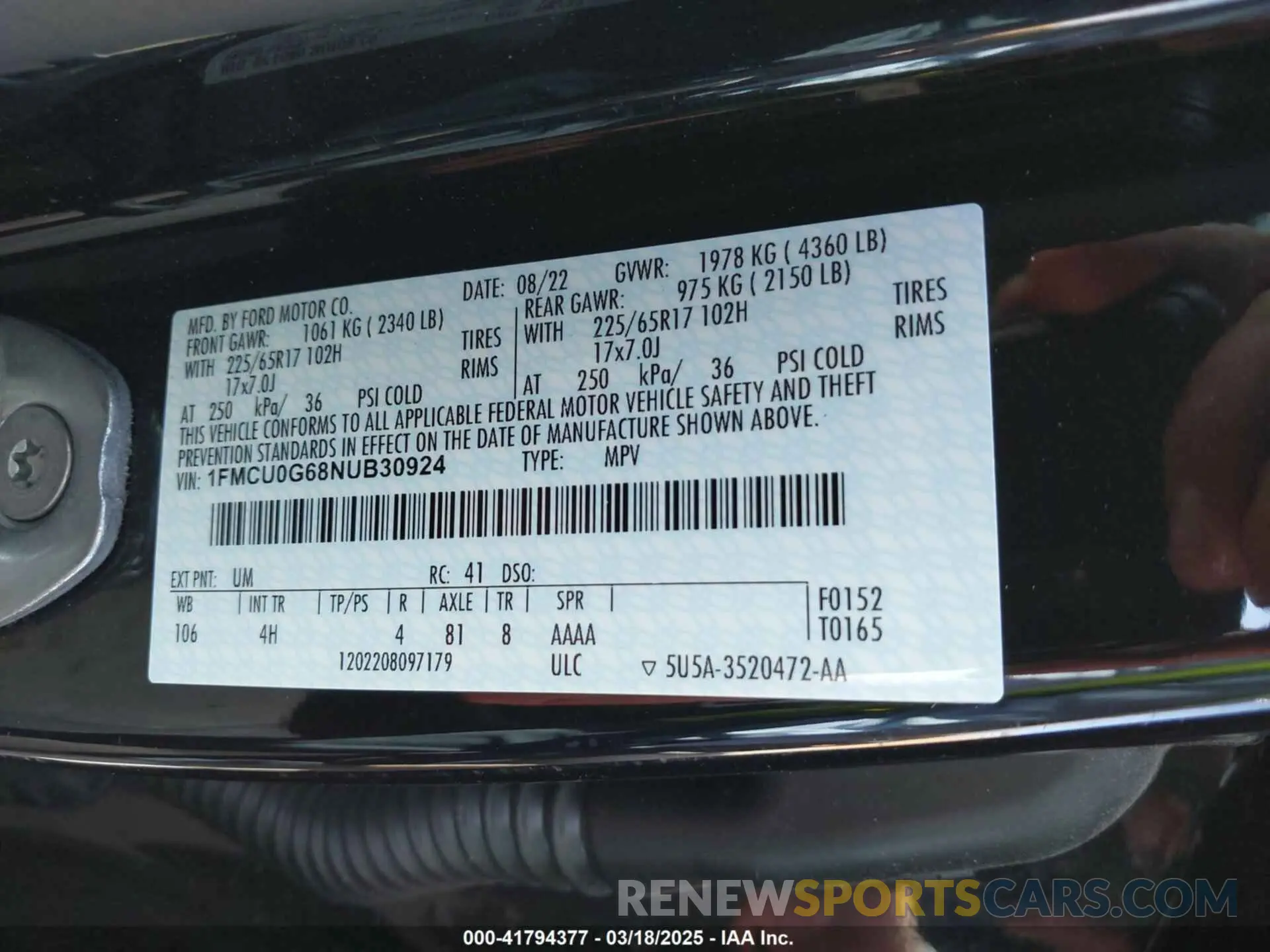 9 fotografías del automóvil dañado 1FMCU0G68NUB30924 FORD ESCAPE 2022