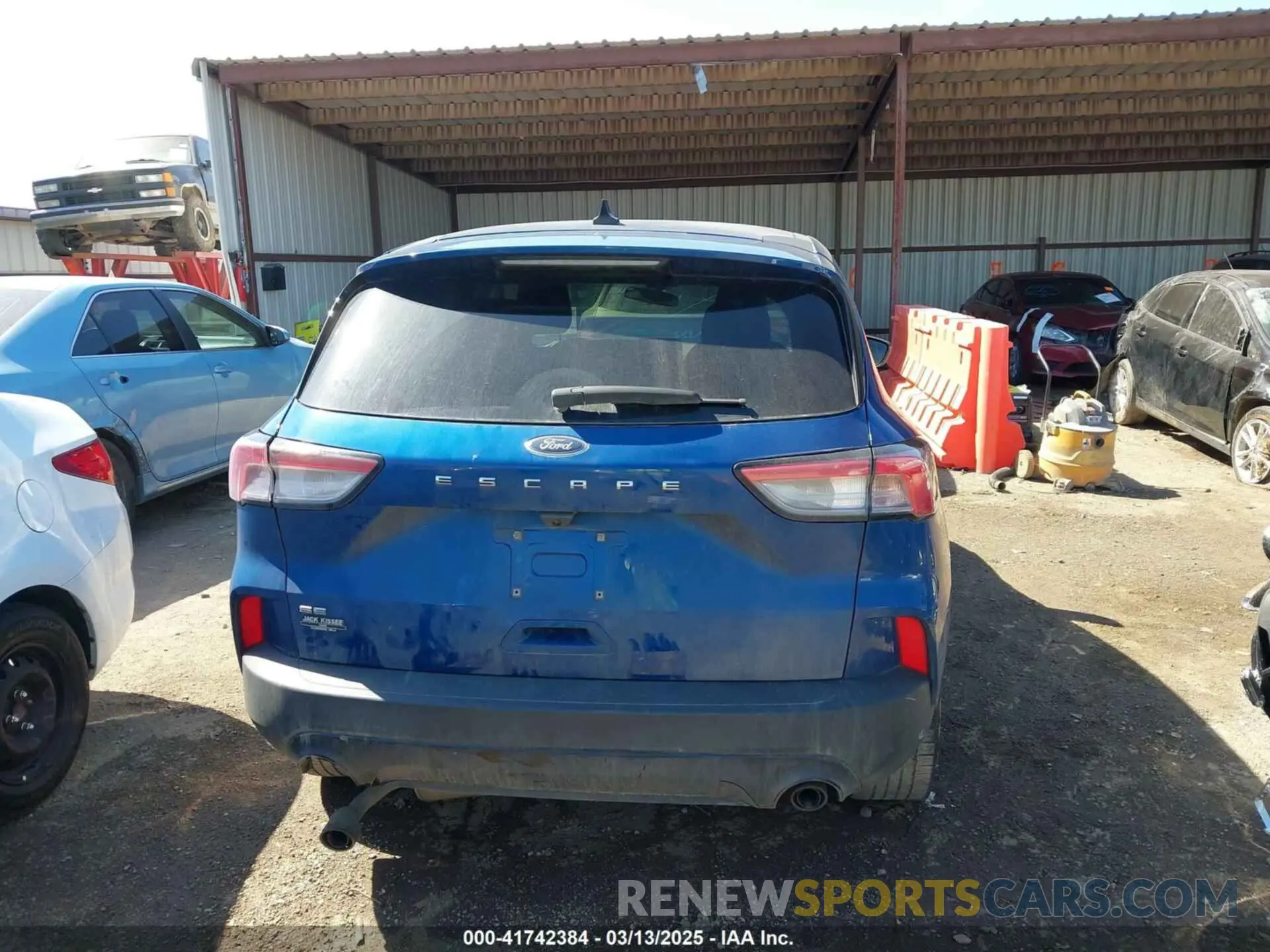 17 fotografías del automóvil dañado 1FMCU0G68NUB88760 FORD ESCAPE 2022