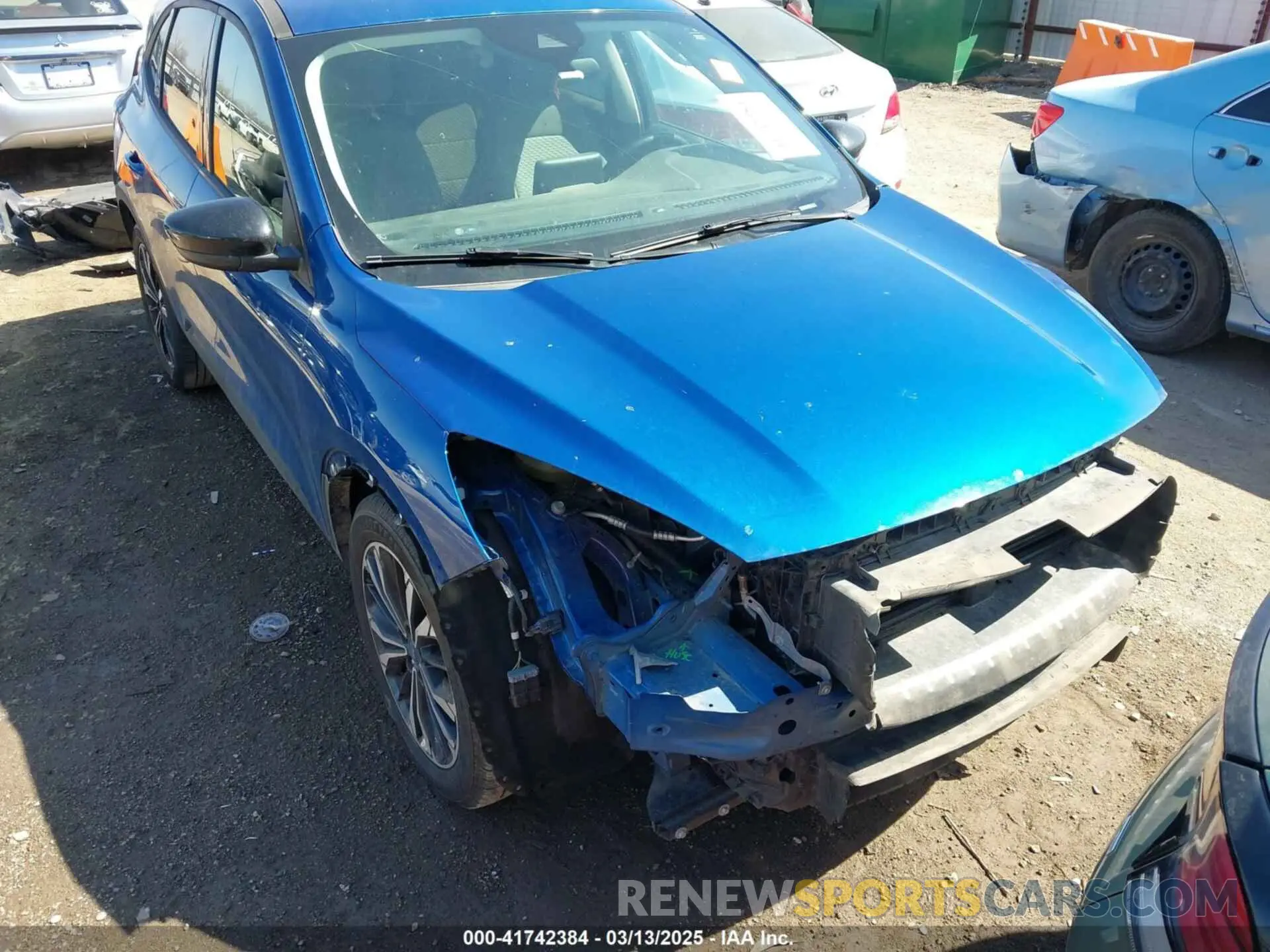 19 fotografías del automóvil dañado 1FMCU0G68NUB88760 FORD ESCAPE 2022