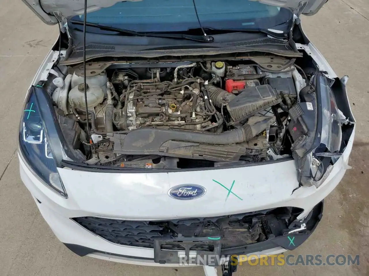 12 fotografías del automóvil dañado 1FMCU0G69NUB01335 FORD ESCAPE 2022