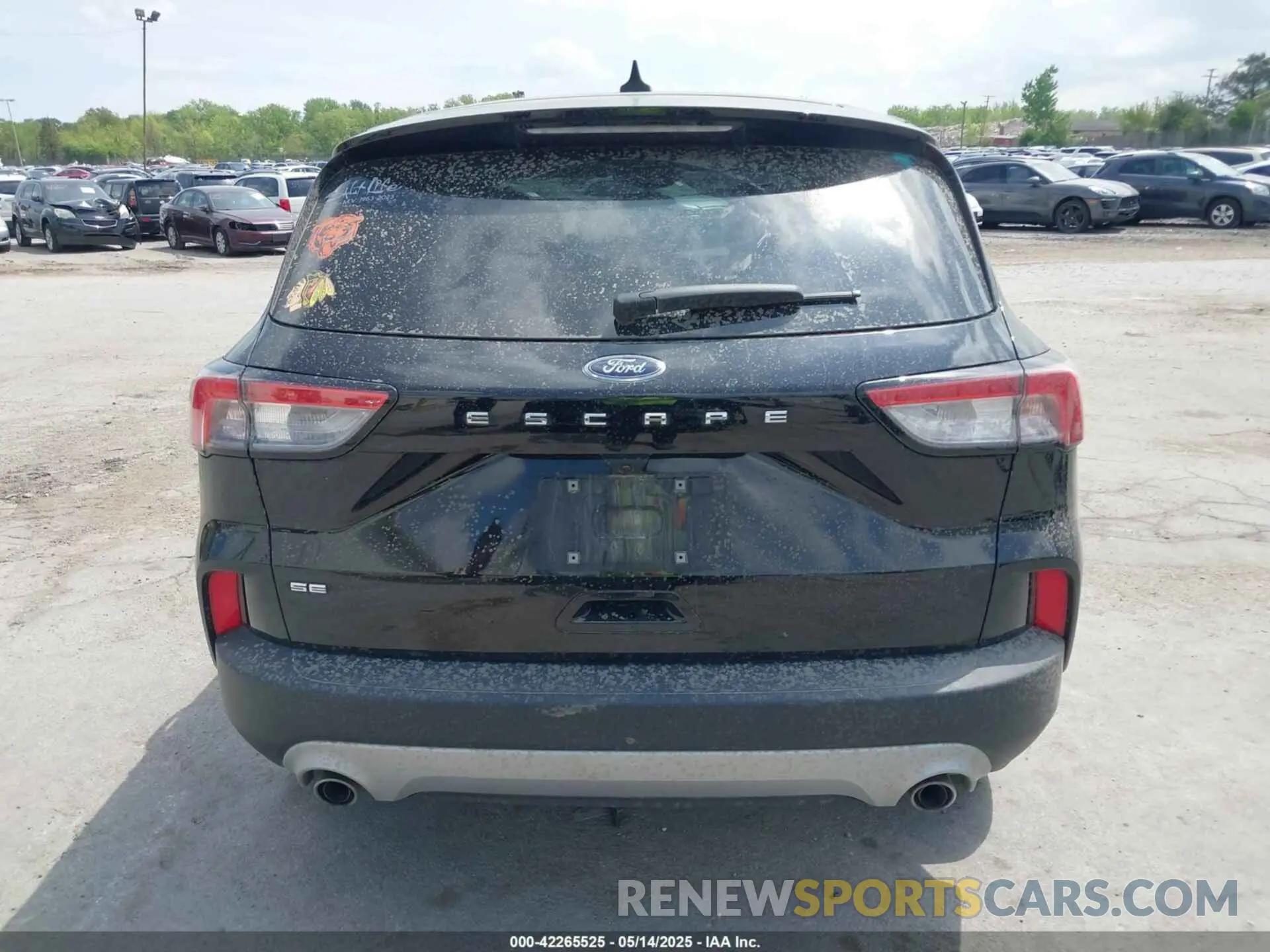 17 fotografías del automóvil dañado 1FMCU0G69NUB35565 FORD ESCAPE 2022