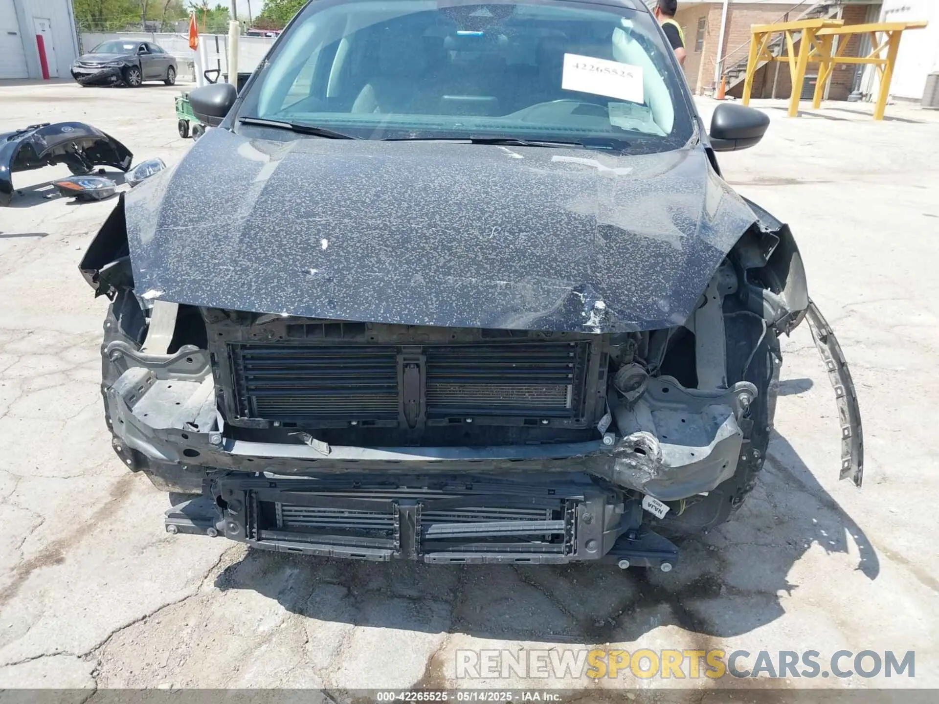 6 fotografías del automóvil dañado 1FMCU0G69NUB35565 FORD ESCAPE 2022