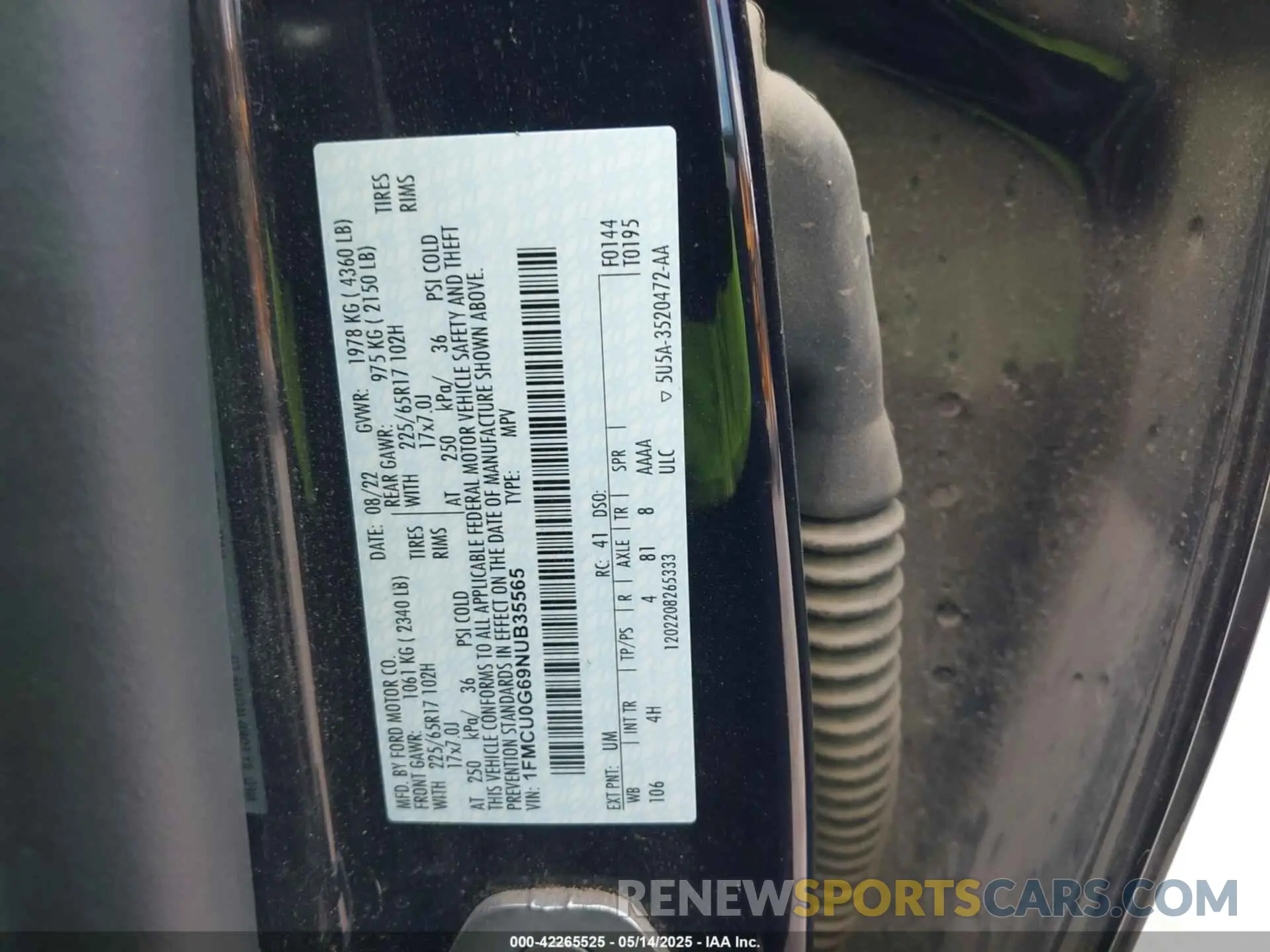 9 fotografías del automóvil dañado 1FMCU0G69NUB35565 FORD ESCAPE 2022