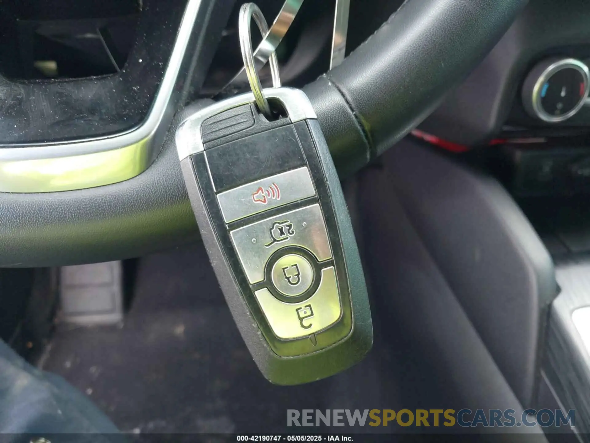 11 fotografías del automóvil dañado 1FMCU0G69NUB93014 FORD ESCAPE 2022
