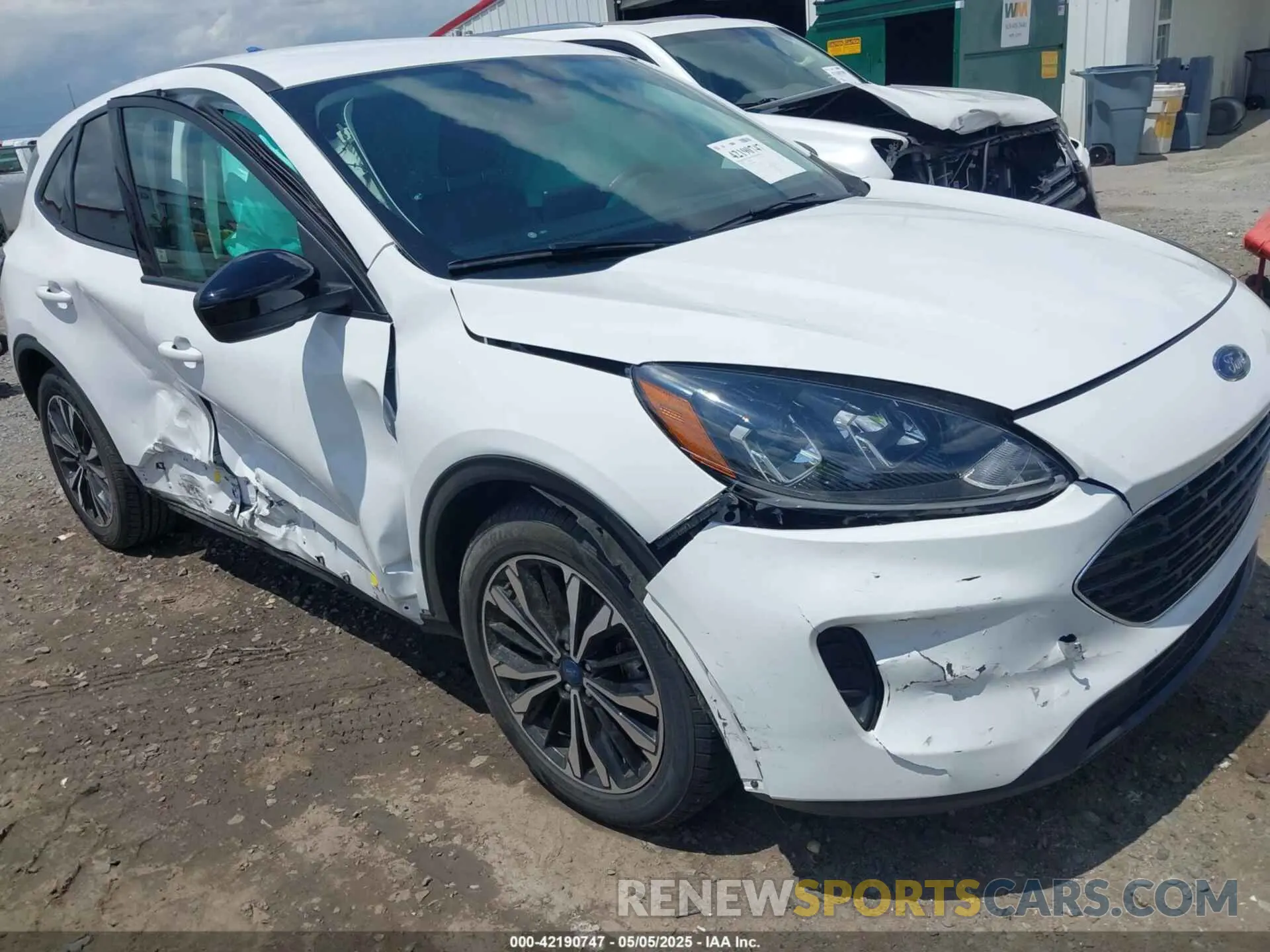 6 fotografías del automóvil dañado 1FMCU0G69NUB93014 FORD ESCAPE 2022