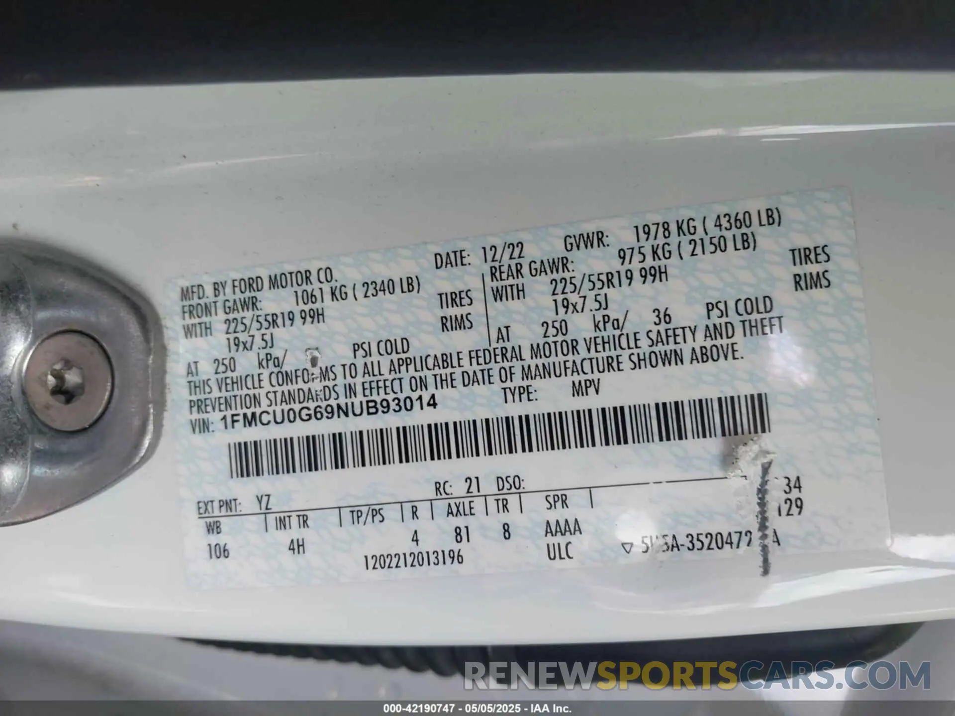 9 fotografías del automóvil dañado 1FMCU0G69NUB93014 FORD ESCAPE 2022
