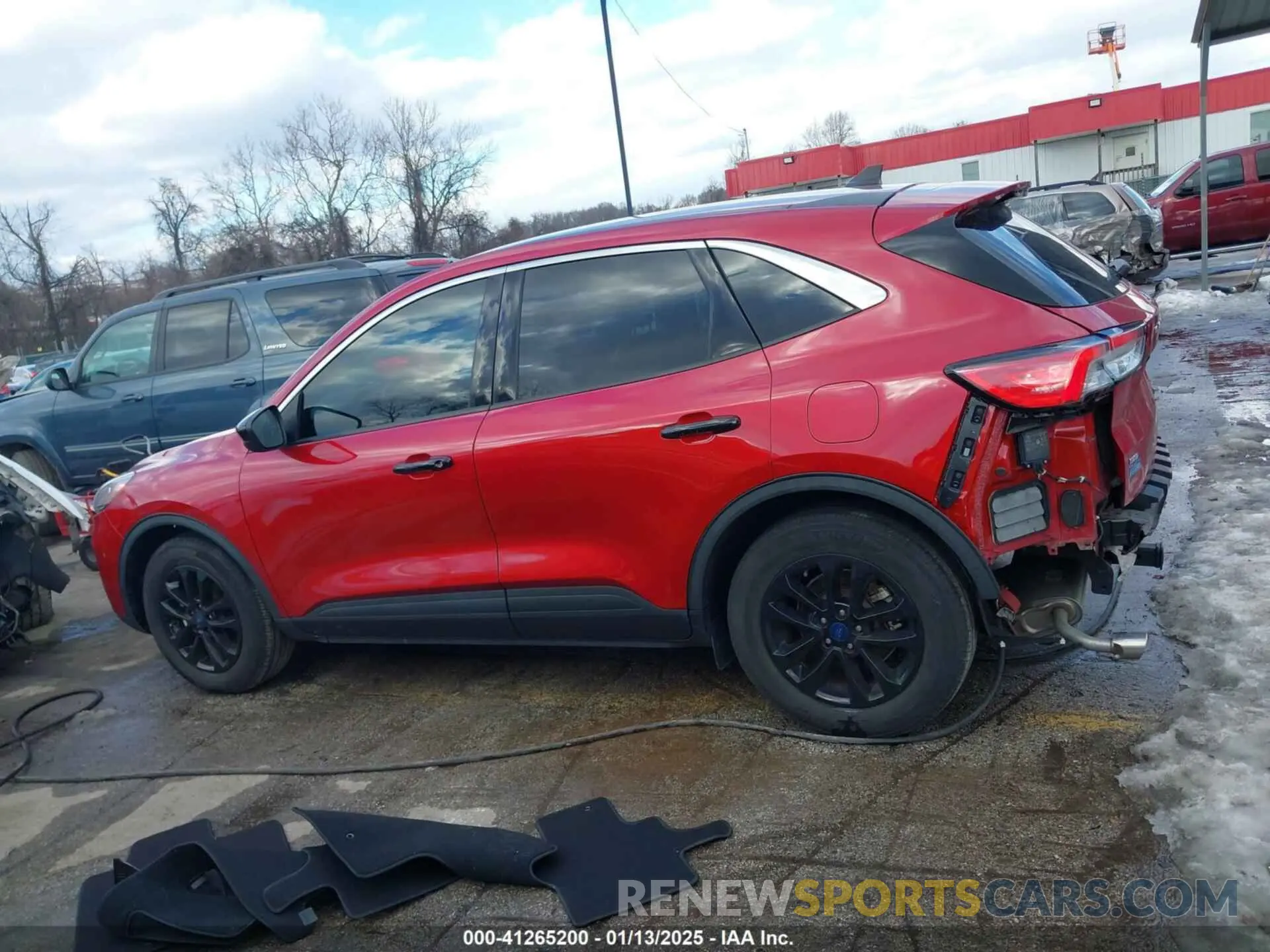 15 fotografías del automóvil dañado 1FMCU0G6XNUA53411 FORD ESCAPE 2022