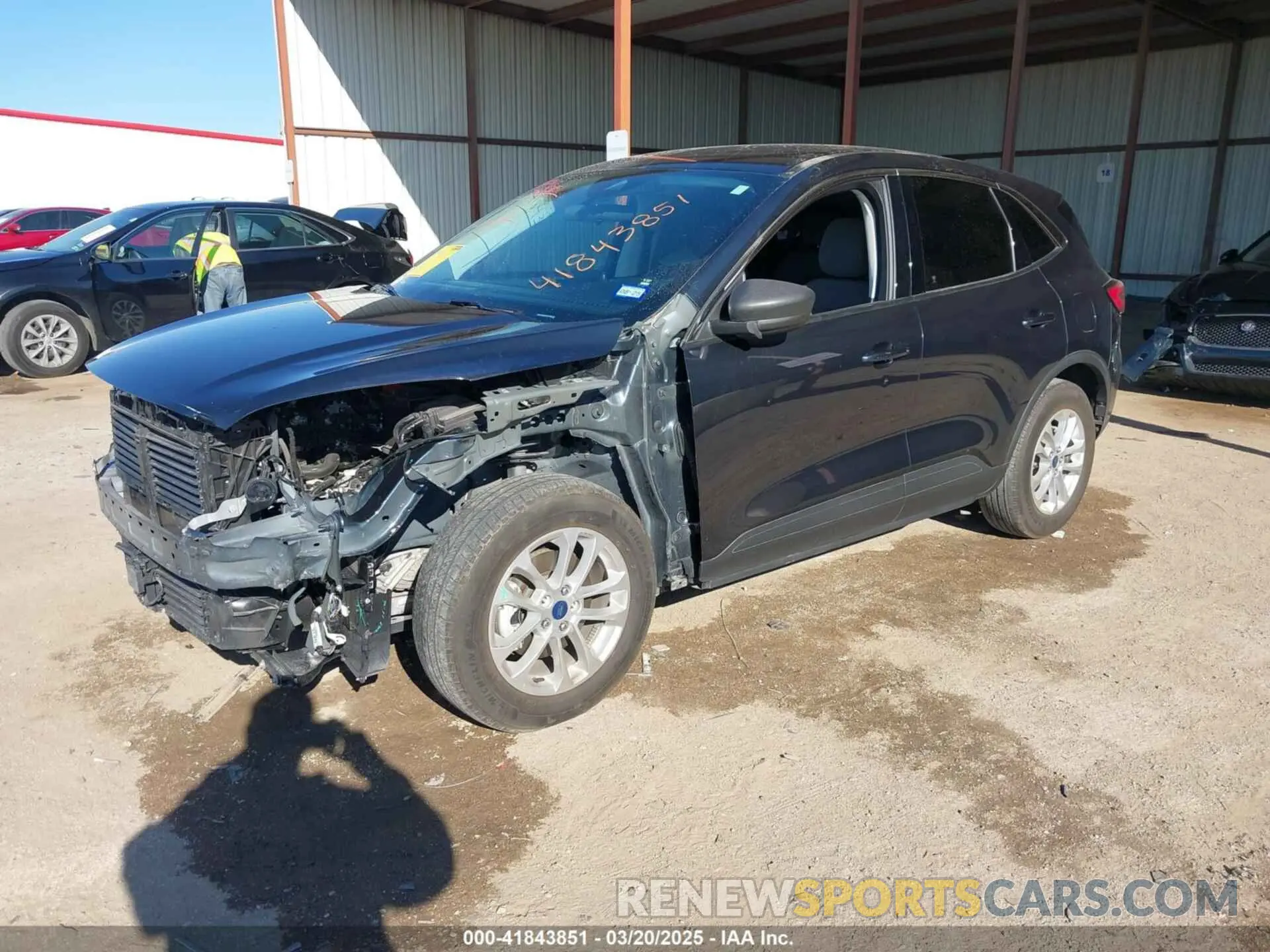2 fotografías del automóvil dañado 1FMCU0G6XNUA76560 FORD ESCAPE 2022
