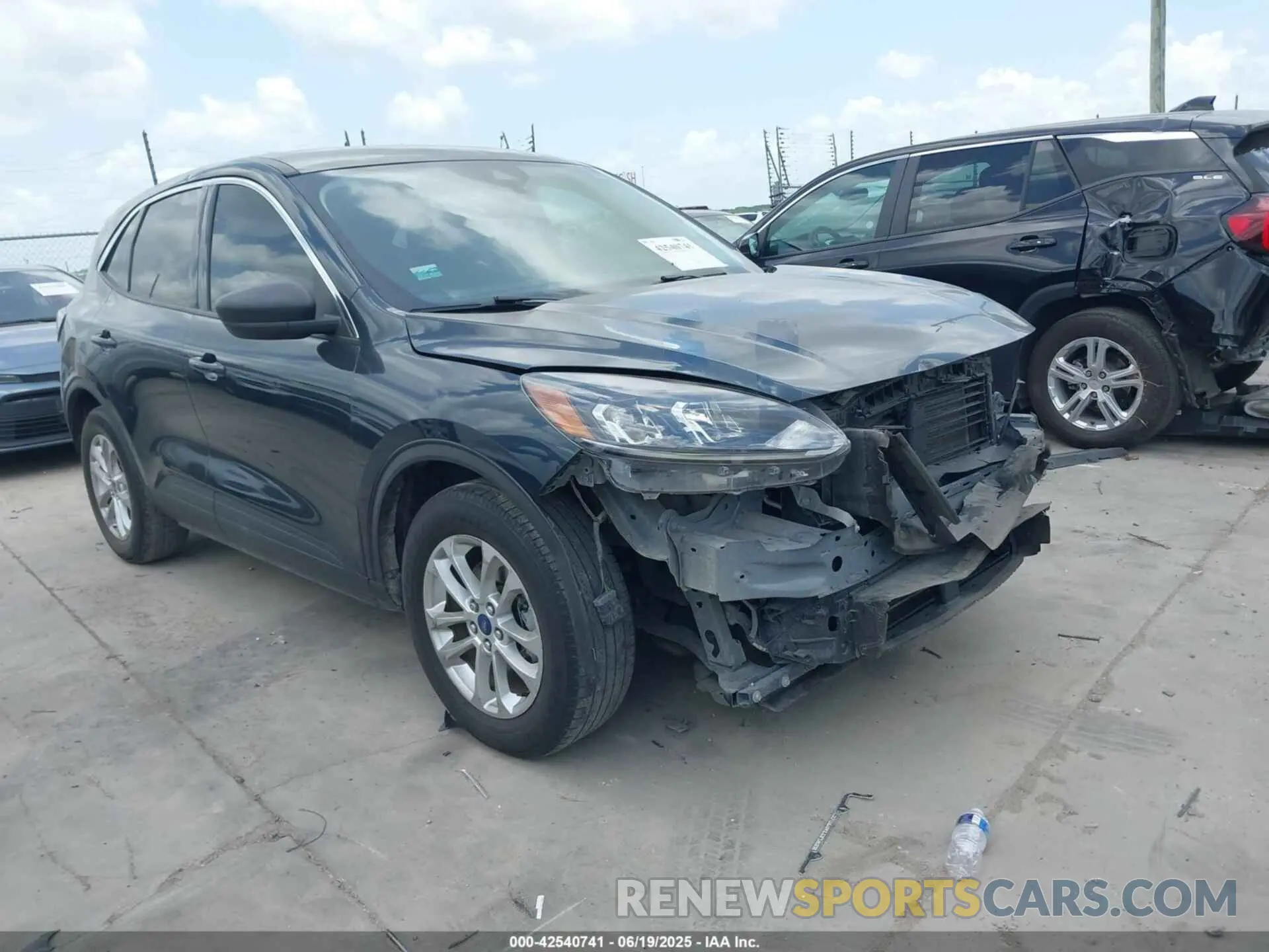 1 fotografías del automóvil dañado 1FMCU0G6XNUB81440 FORD ESCAPE 2022