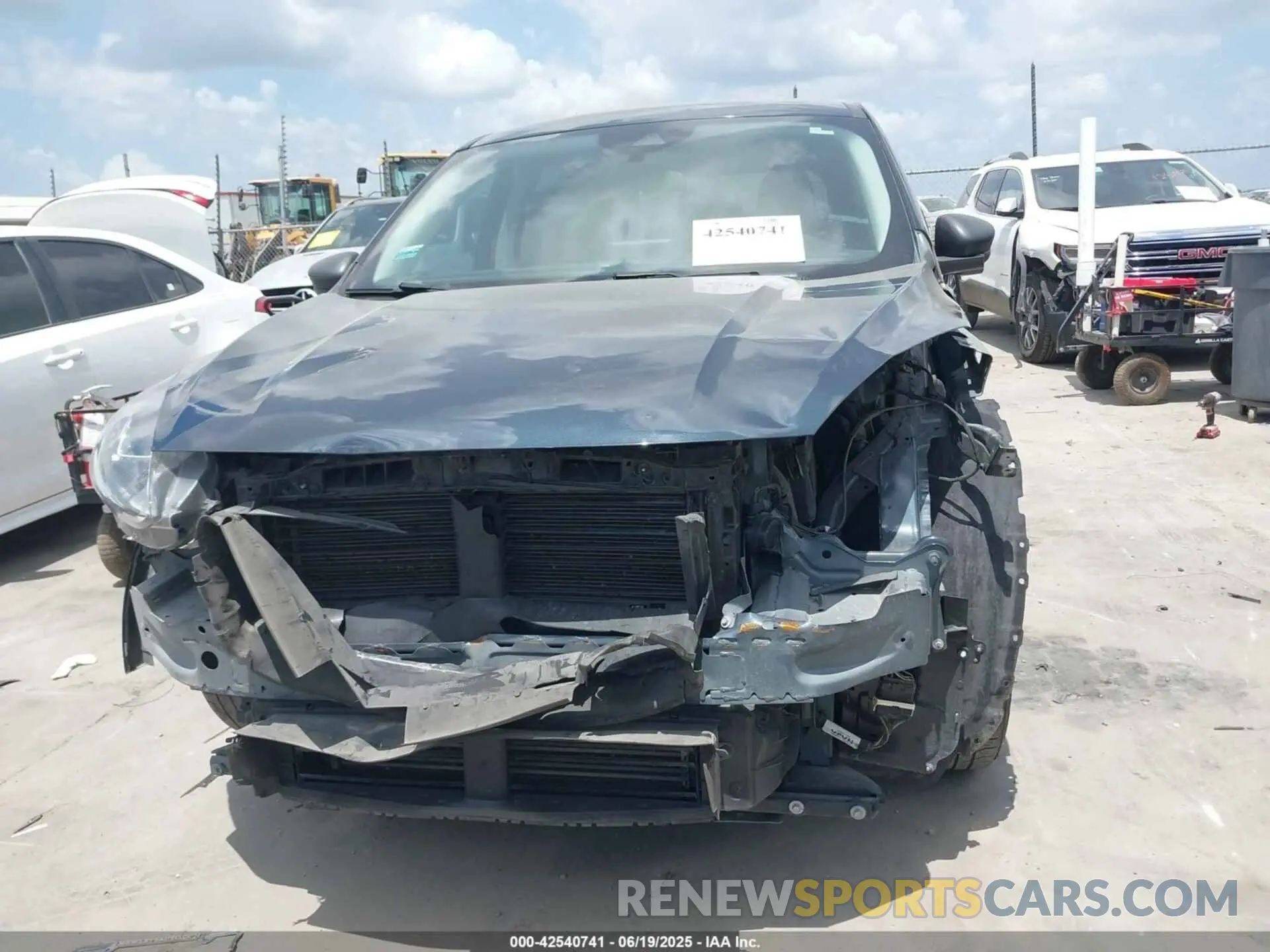13 fotografías del automóvil dañado 1FMCU0G6XNUB81440 FORD ESCAPE 2022