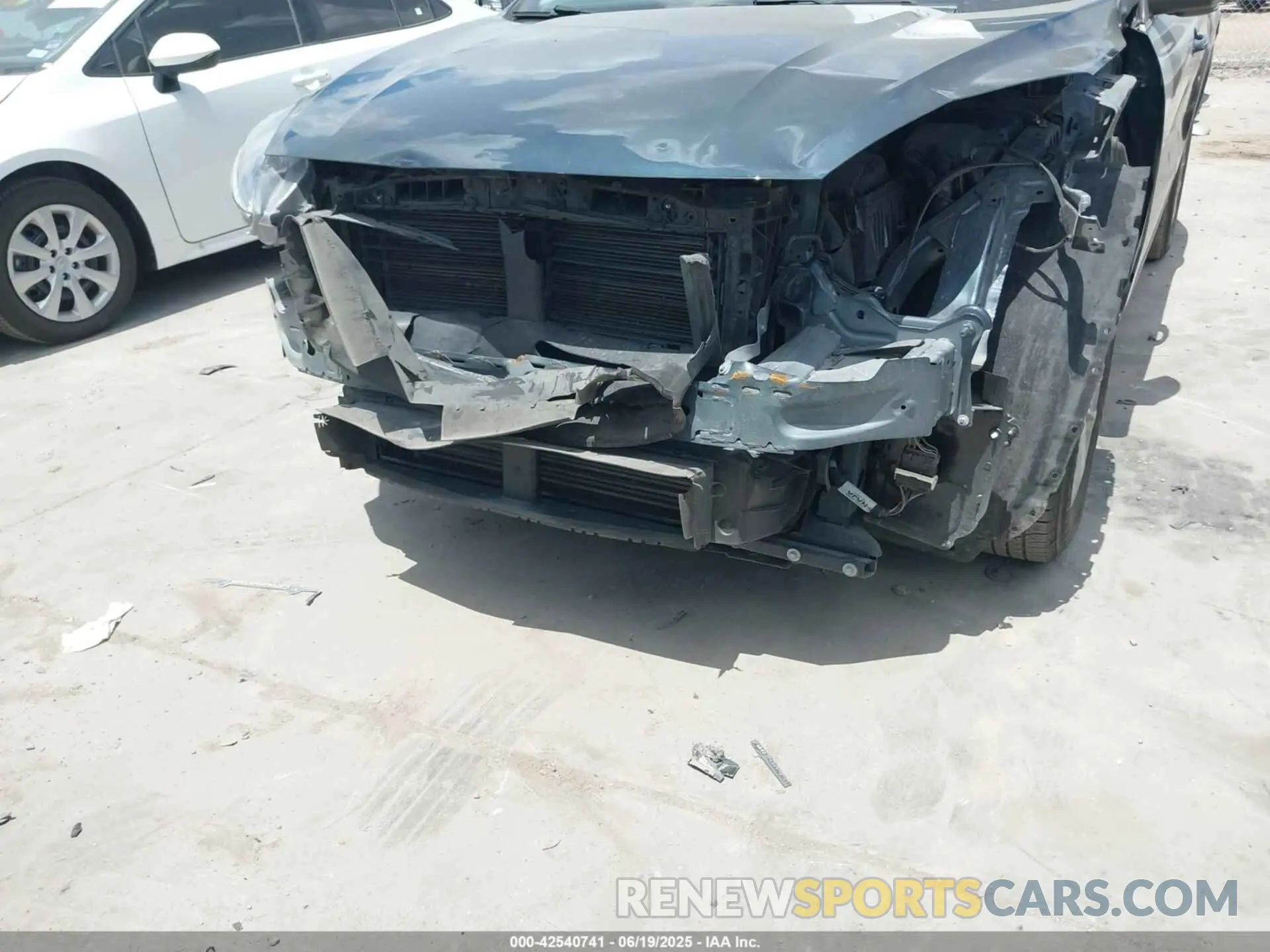 18 fotografías del automóvil dañado 1FMCU0G6XNUB81440 FORD ESCAPE 2022