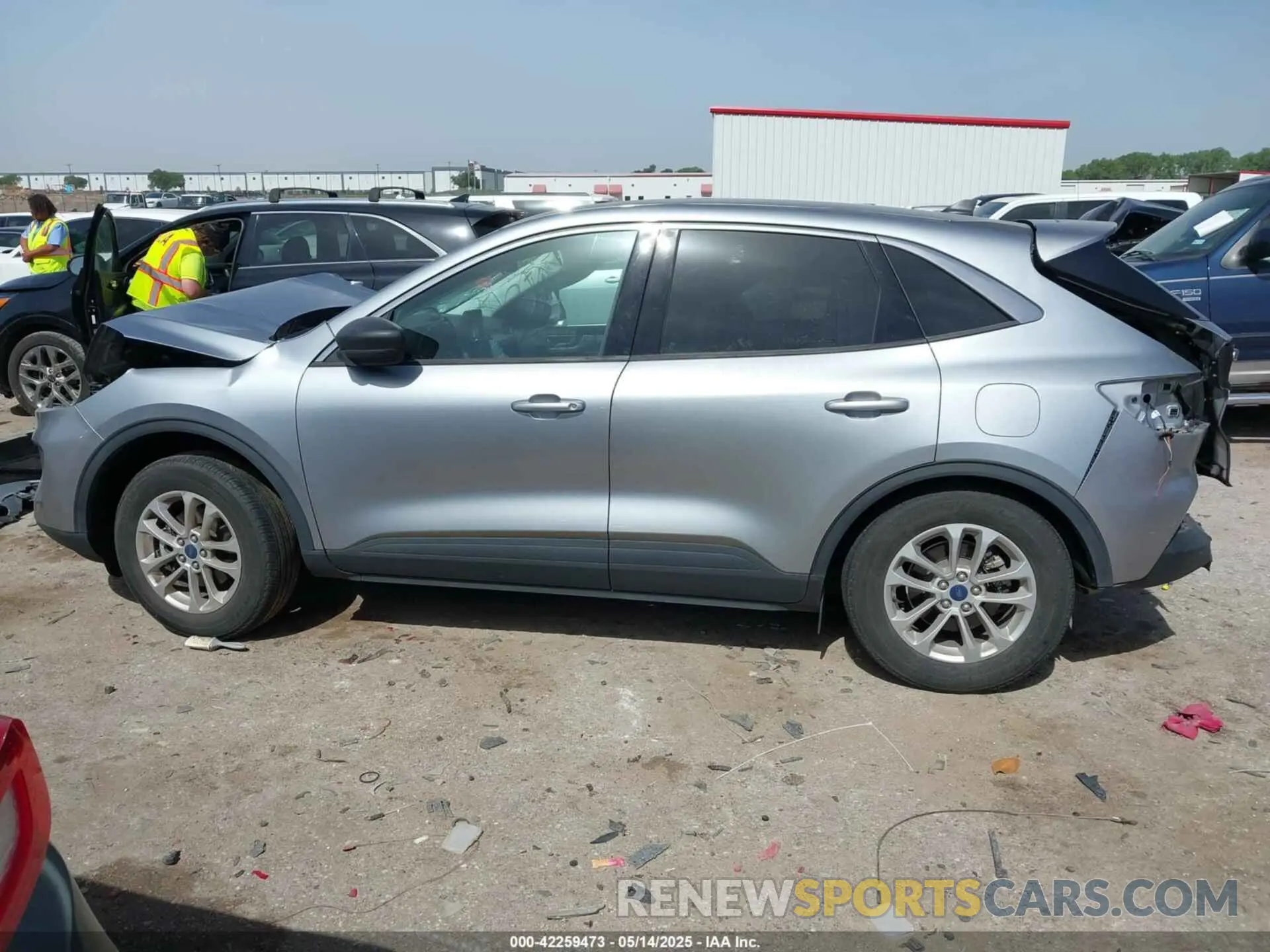 14 fotografías del automóvil dañado 1FMCU0G6XNUC01282 FORD ESCAPE 2022