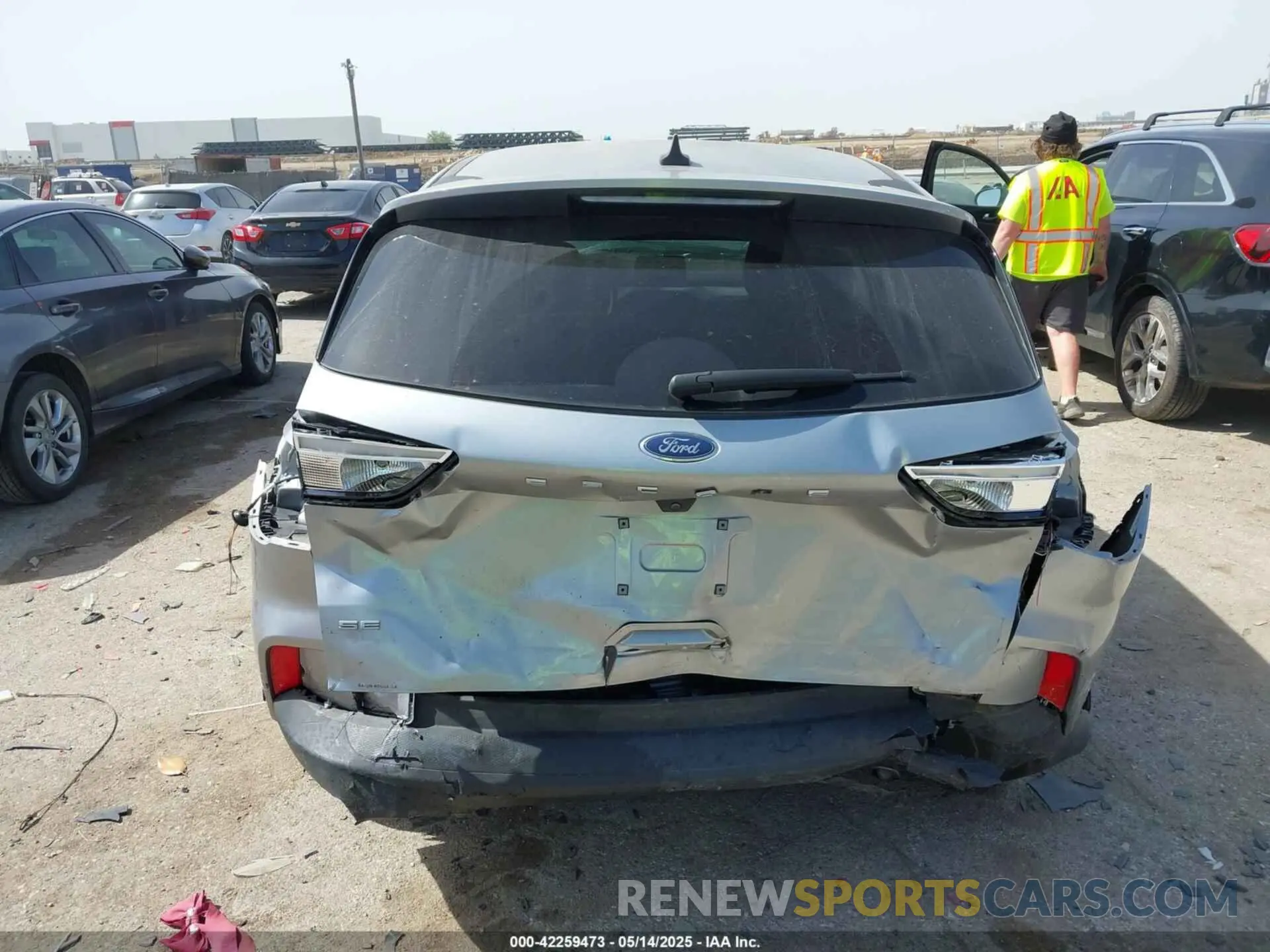 16 fotografías del automóvil dañado 1FMCU0G6XNUC01282 FORD ESCAPE 2022