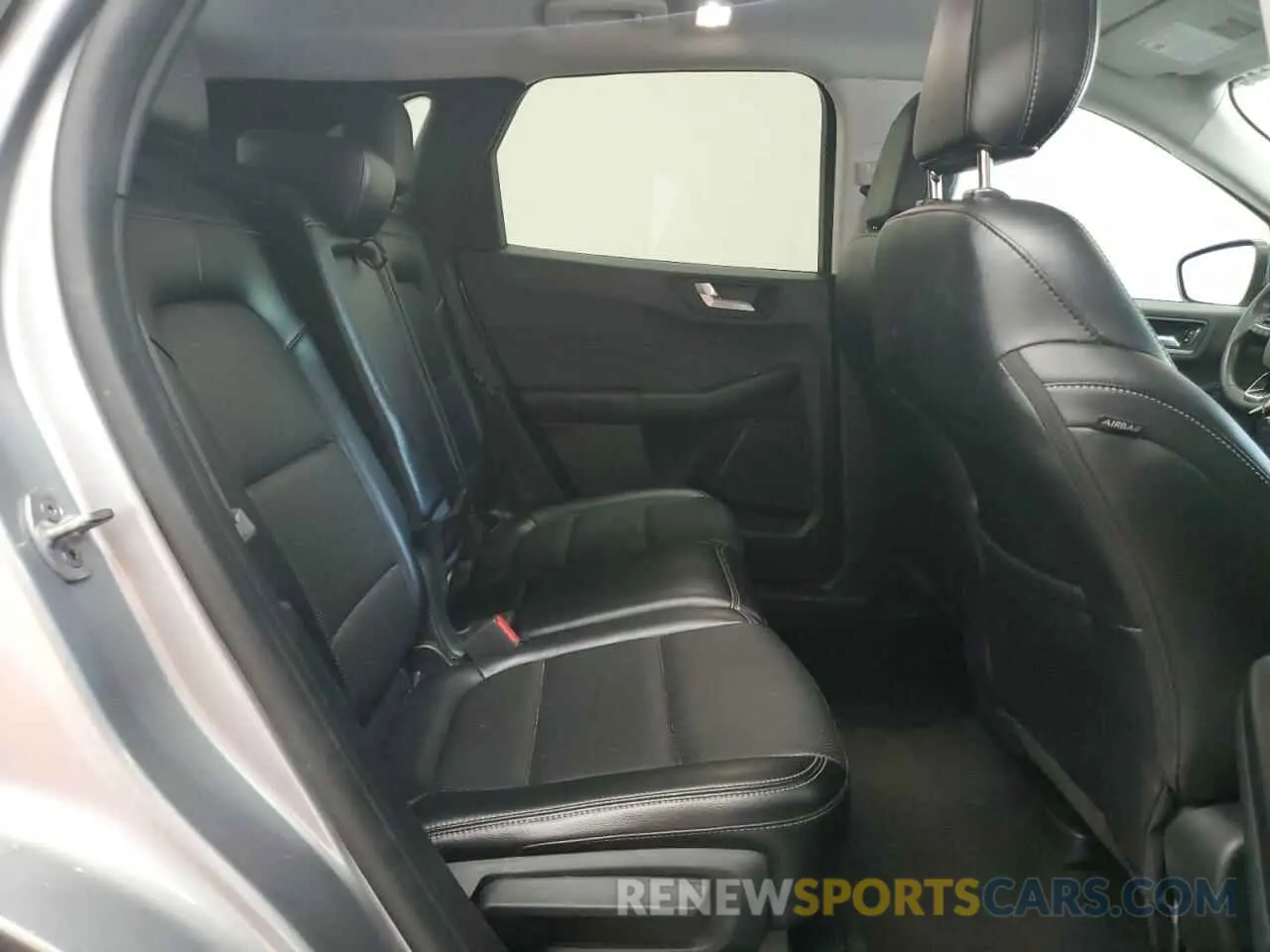 11 fotografías del automóvil dañado 1FMCU0H60NUA71771 FORD ESCAPE 2022