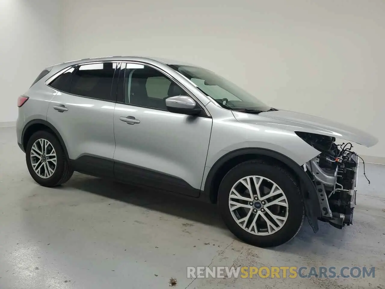4 fotografías del automóvil dañado 1FMCU0H60NUA71771 FORD ESCAPE 2022