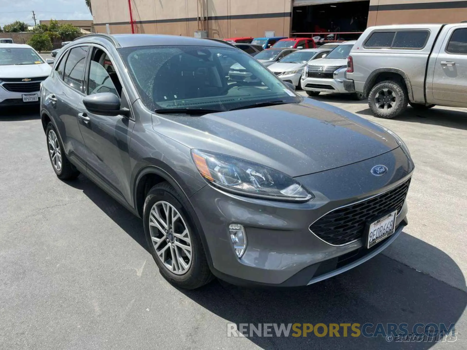 8 fotografías del automóvil dañado 1FMCU0H60NUB78156 FORD ESCAPE 2022