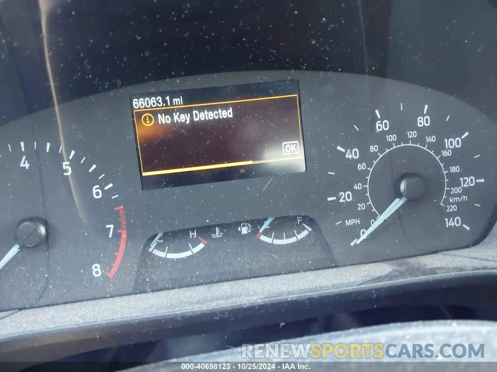11 fotografías del automóvil dañado 1FMCU0H61NUA21123 FORD ESCAPE 2022