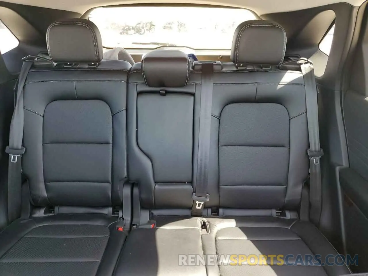 10 fotografías del automóvil dañado 1FMCU0H61NUB63956 FORD ESCAPE 2022