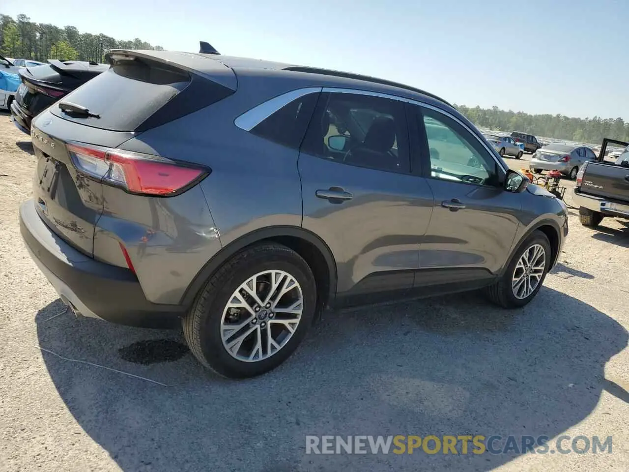 3 fotografías del automóvil dañado 1FMCU0H61NUB63956 FORD ESCAPE 2022