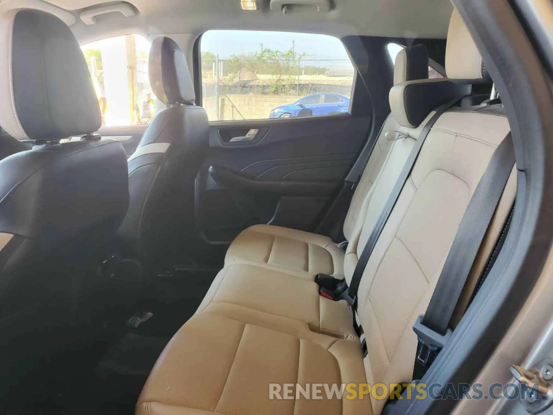 8 fotografías del automóvil dañado 1FMCU0H63NUA73398 FORD ESCAPE 2022