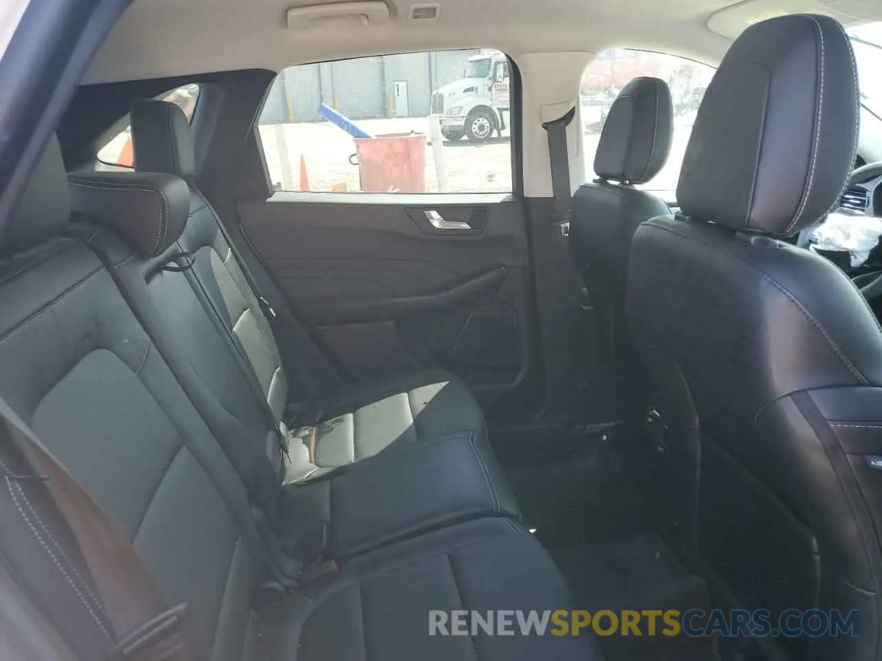 11 fotografías del automóvil dañado 1FMCU0H64NUB09454 FORD ESCAPE 2022
