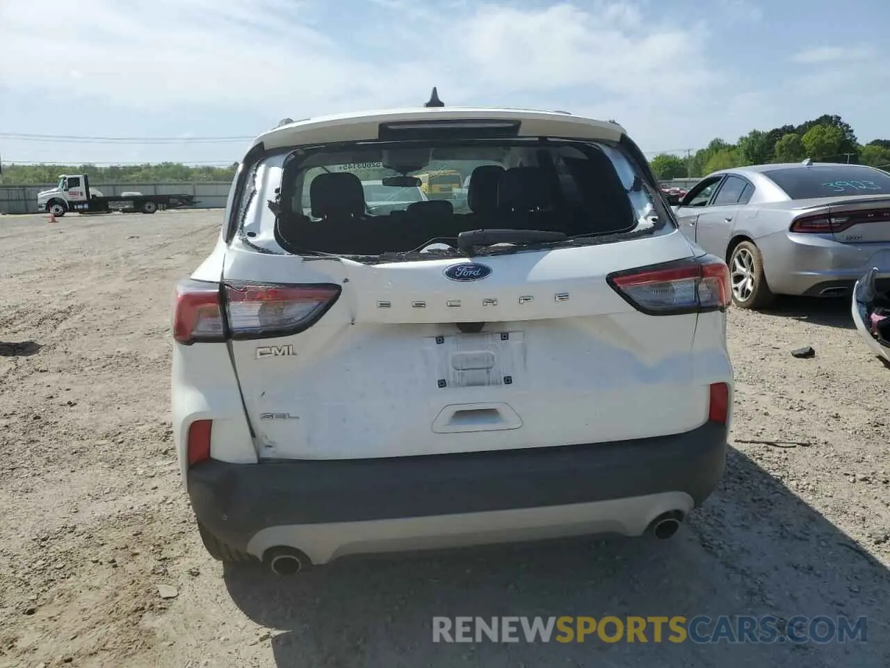 6 fotografías del automóvil dañado 1FMCU0H64NUB09454 FORD ESCAPE 2022