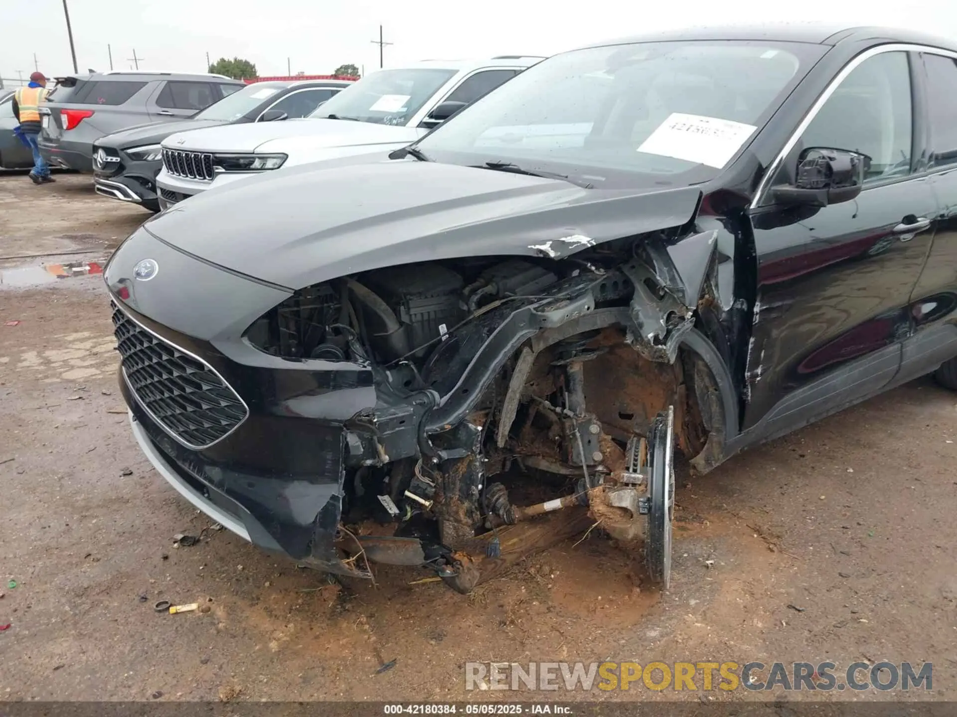 6 fotografías del automóvil dañado 1FMCU0H66NUA67126 FORD ESCAPE 2022