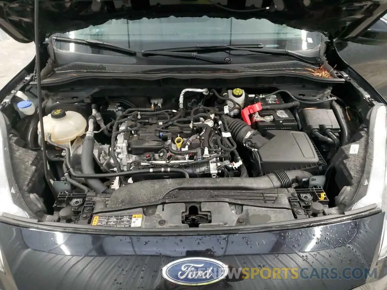 12 fotografías del automóvil dañado 1FMCU0H68NUA17621 FORD ESCAPE 2022