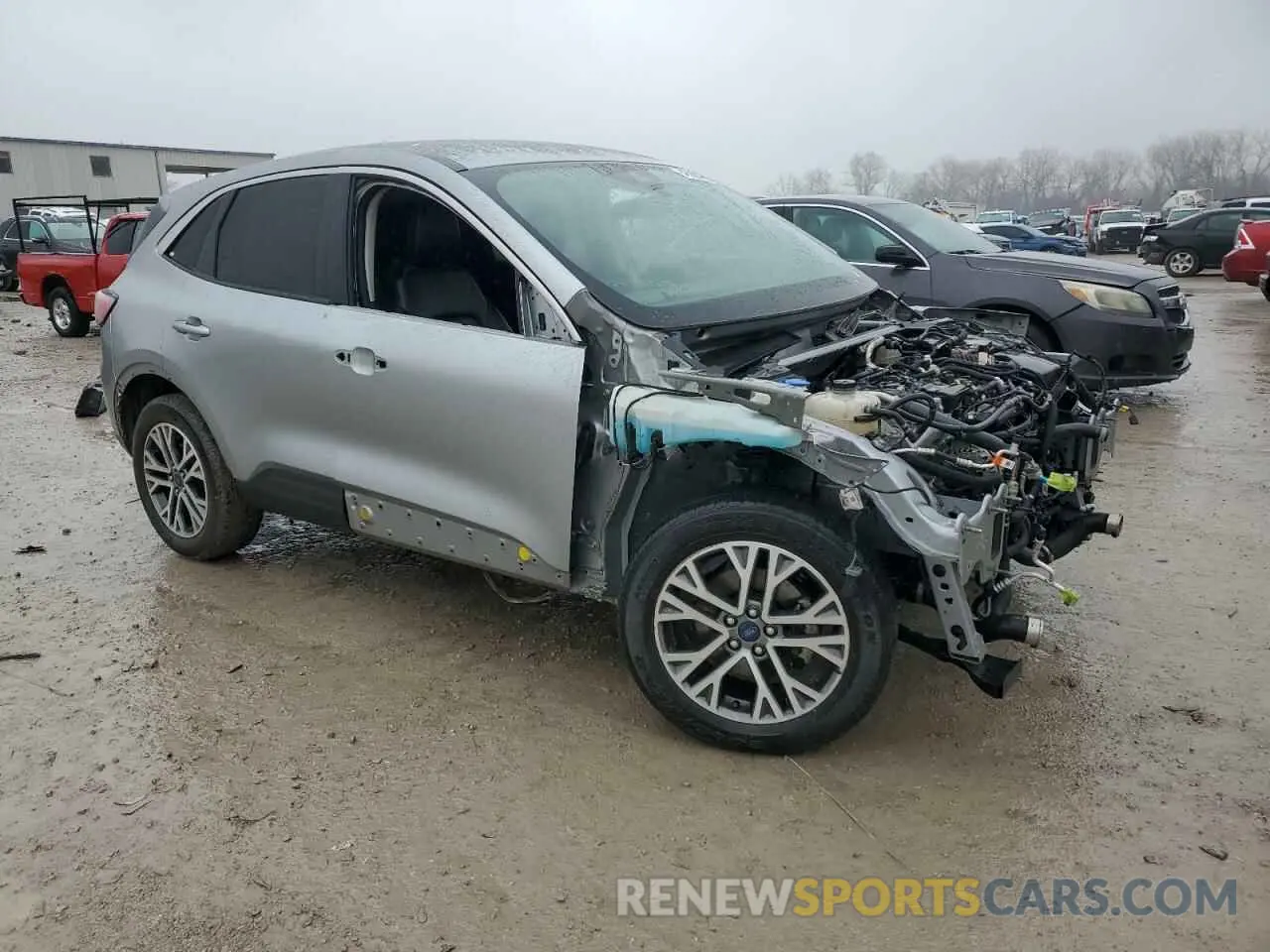 4 fotografías del automóvil dañado 1FMCU0H68NUA70609 FORD ESCAPE 2022