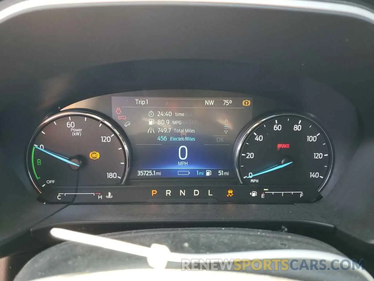 9 fotografías del automóvil dañado 1FMCU0KZ3NUB06743 FORD ESCAPE 2022