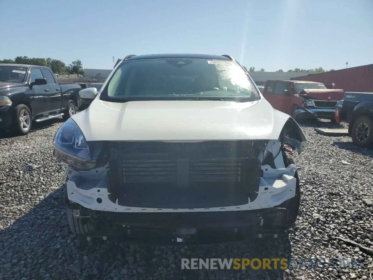 5 fotografías del automóvil dañado 1FMCU0KZ5NUB80200 FORD ESCAPE 2022