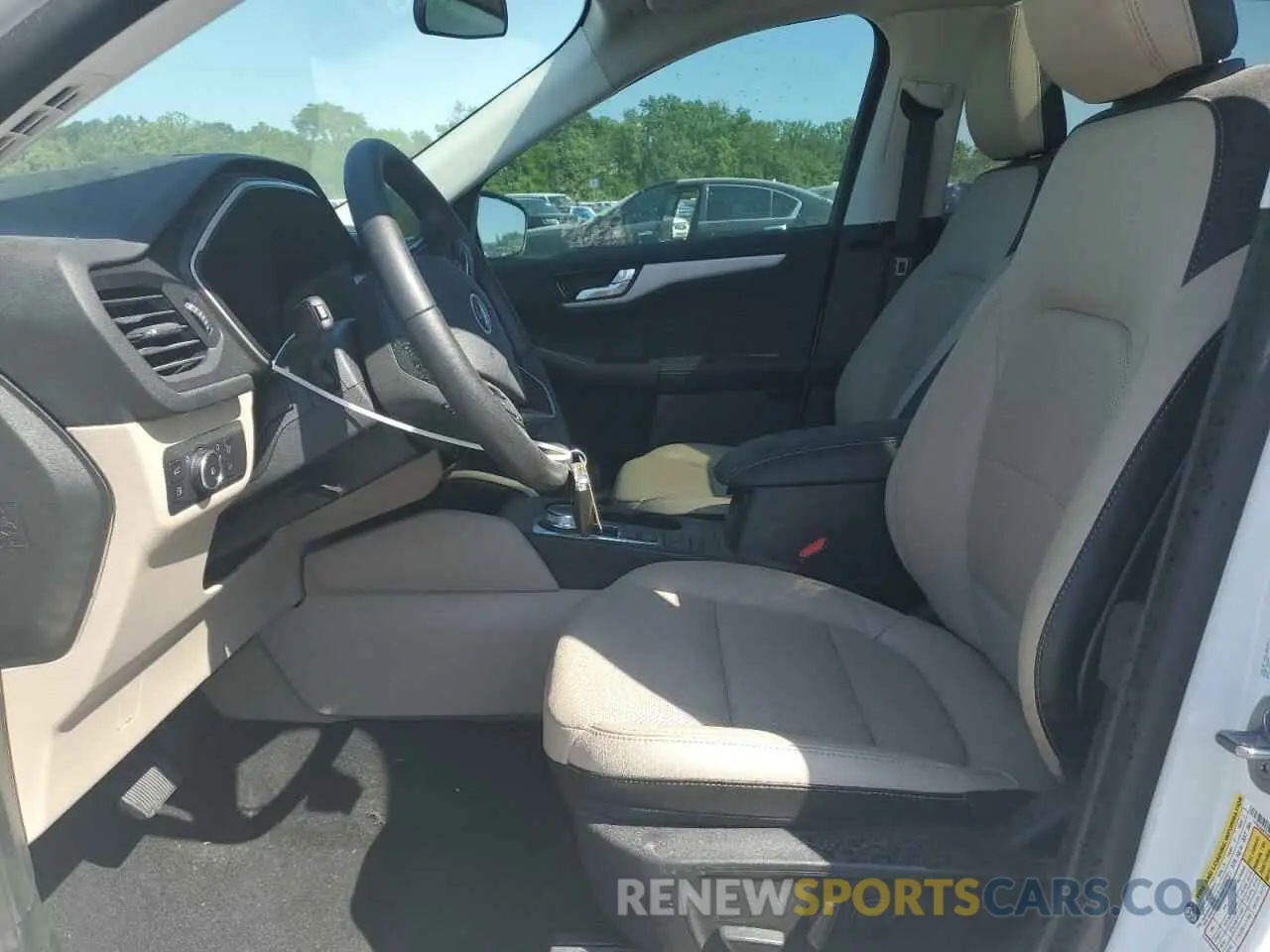 7 fotografías del automóvil dañado 1FMCU0KZ5NUB80200 FORD ESCAPE 2022