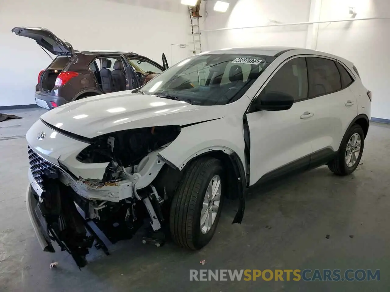 1 fotografías del automóvil dañado 1FMCU9BZ1NUA24675 FORD ESCAPE 2022