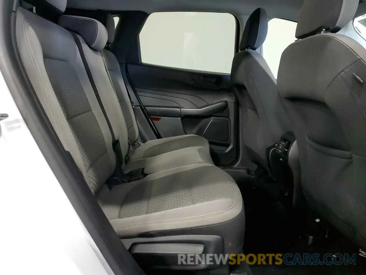 11 fotografías del automóvil dañado 1FMCU9BZ1NUA24675 FORD ESCAPE 2022
