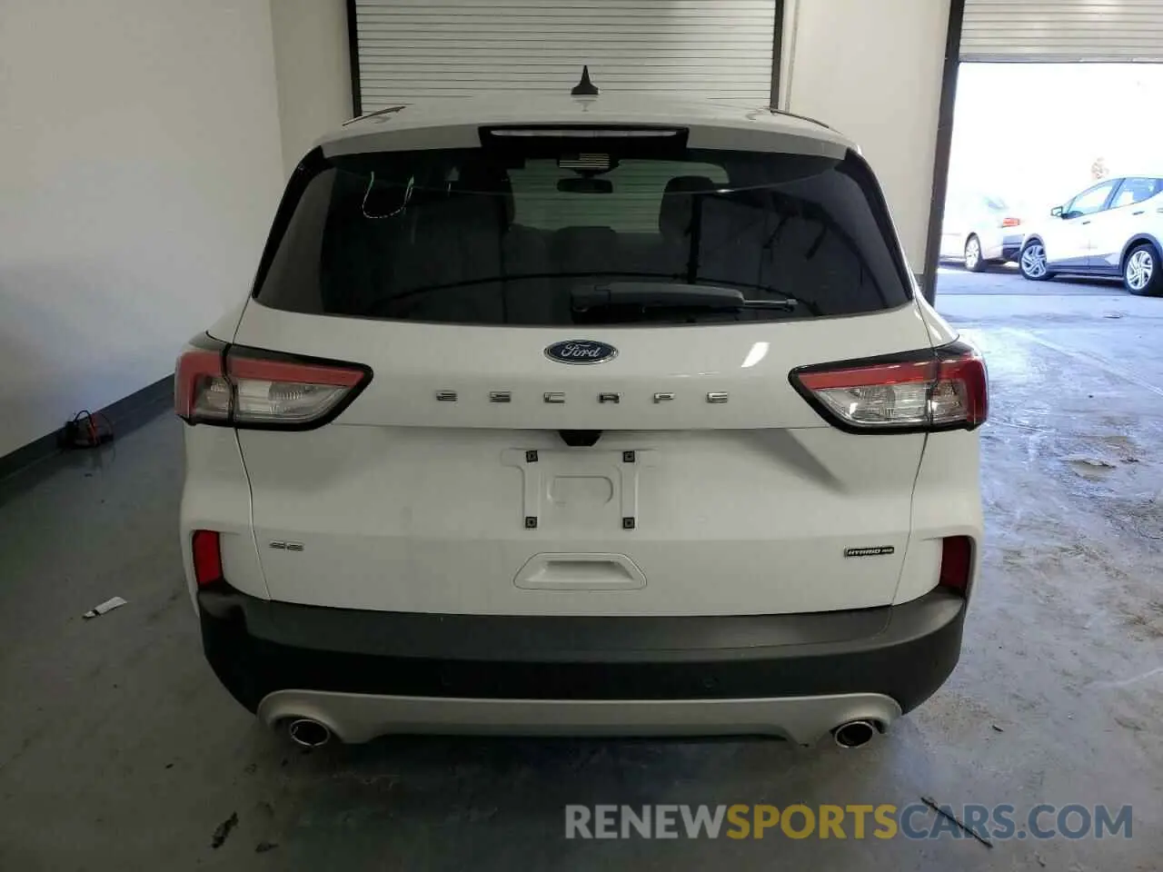 6 fotografías del automóvil dañado 1FMCU9BZ1NUA24675 FORD ESCAPE 2022