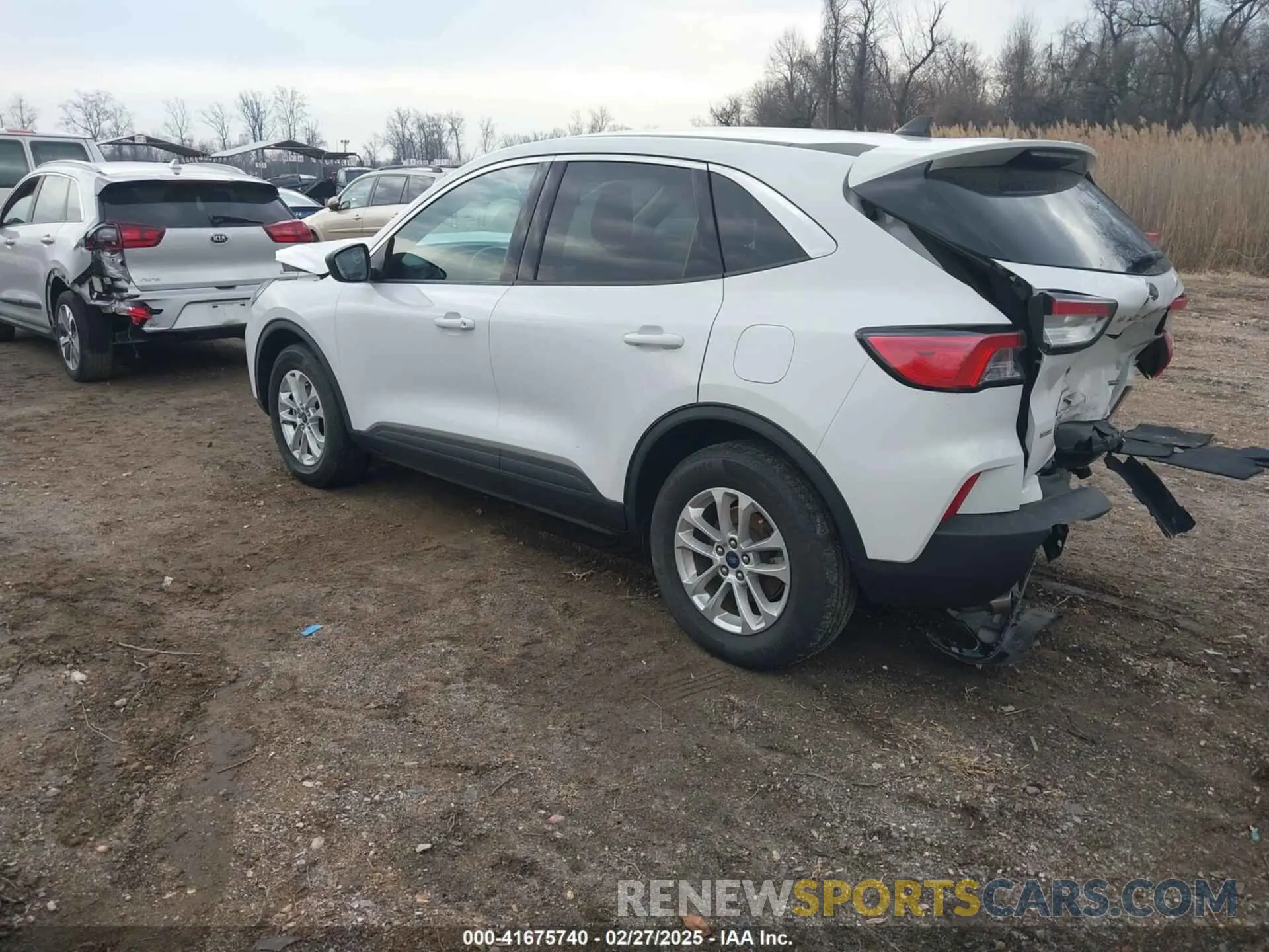 3 fotografías del automóvil dañado 1FMCU9BZ2NUA43705 FORD ESCAPE 2022