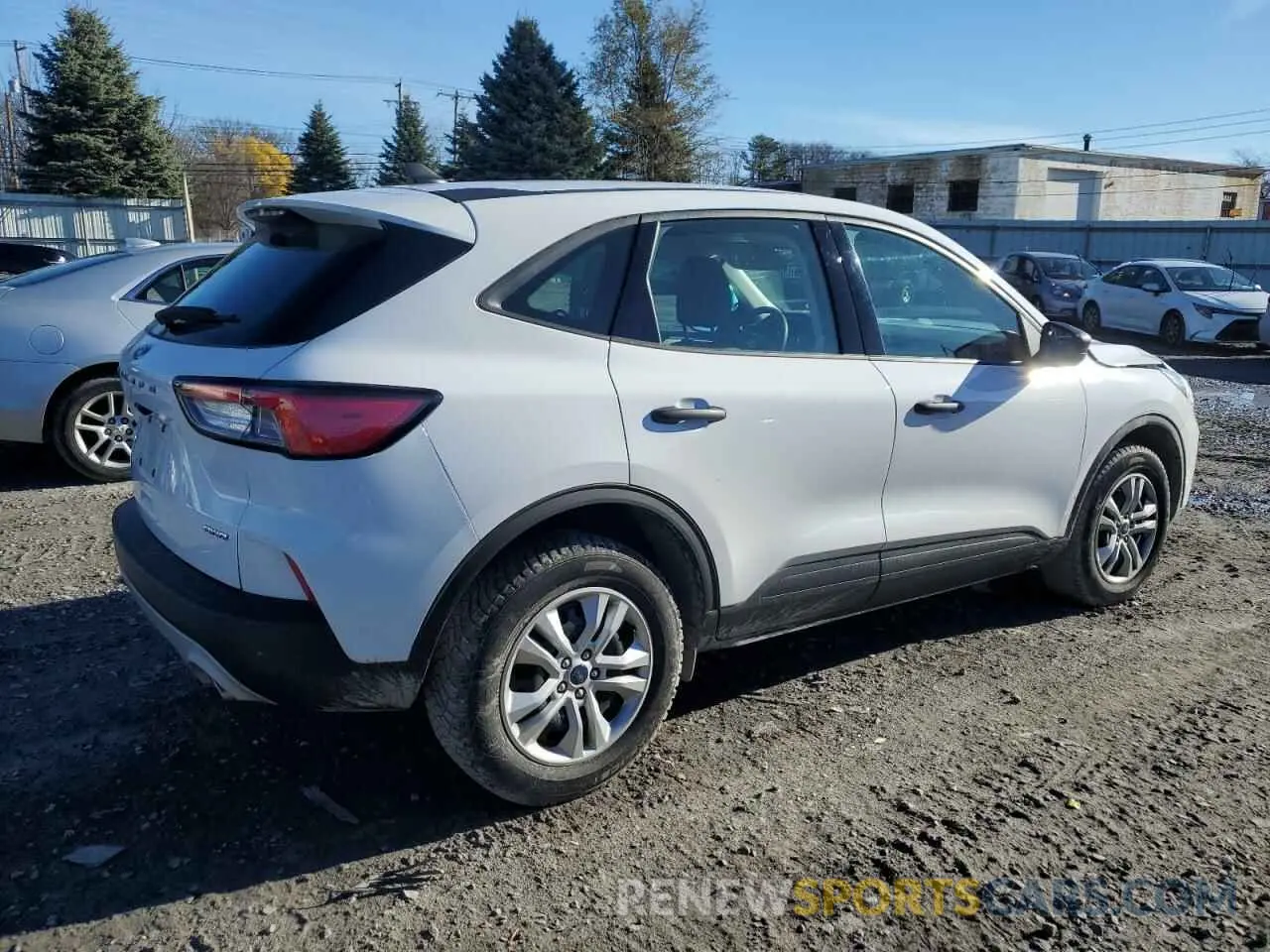 3 fotografías del automóvil dañado 1FMCU9F69NUA93016 FORD ESCAPE 2022