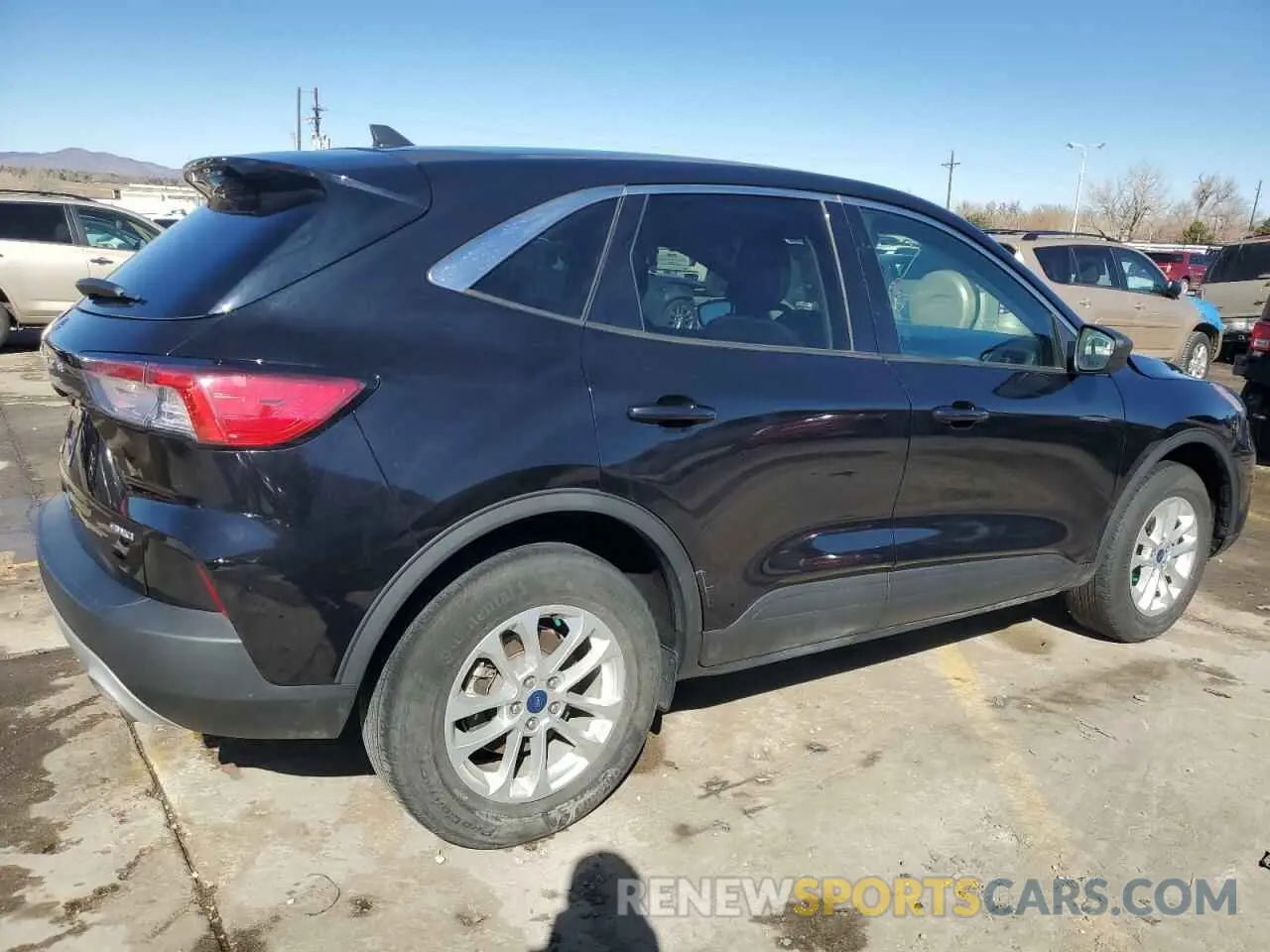 3 fotografías del automóvil dañado 1FMCU9G60NUA11575 FORD ESCAPE 2022