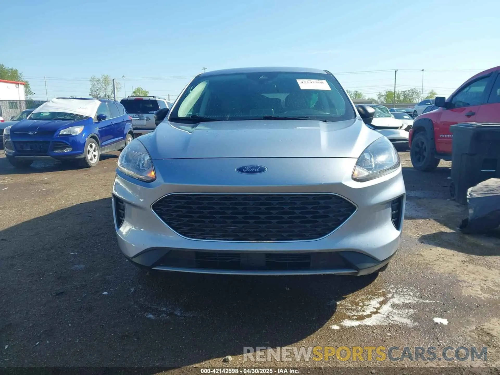 12 fotografías del automóvil dañado 1FMCU9G60NUA83702 FORD ESCAPE 2022