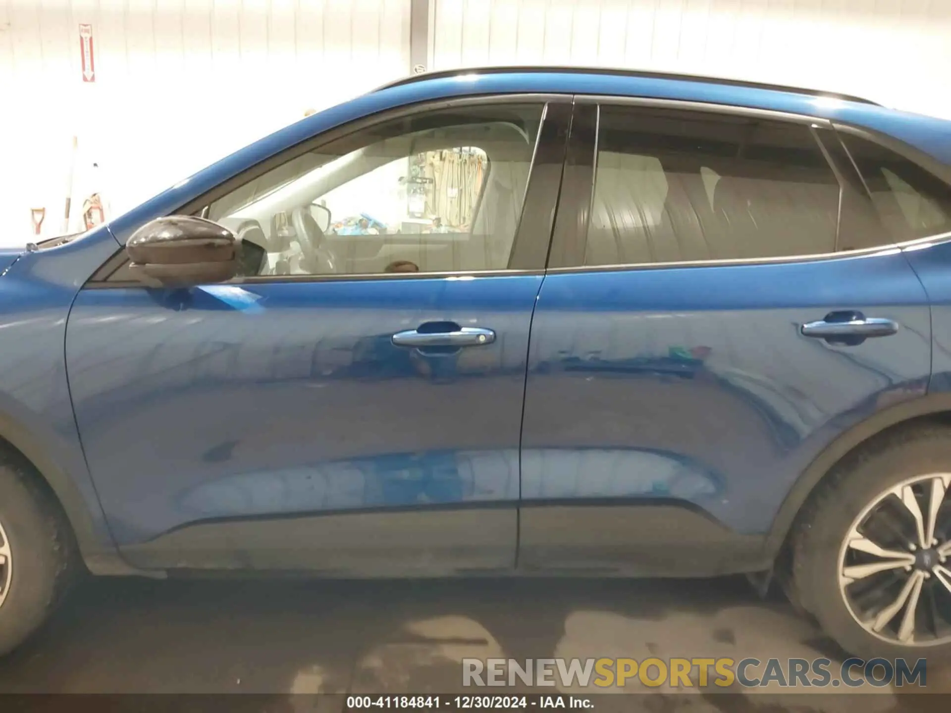 15 fotografías del automóvil dañado 1FMCU9G60NUB52307 FORD ESCAPE 2022