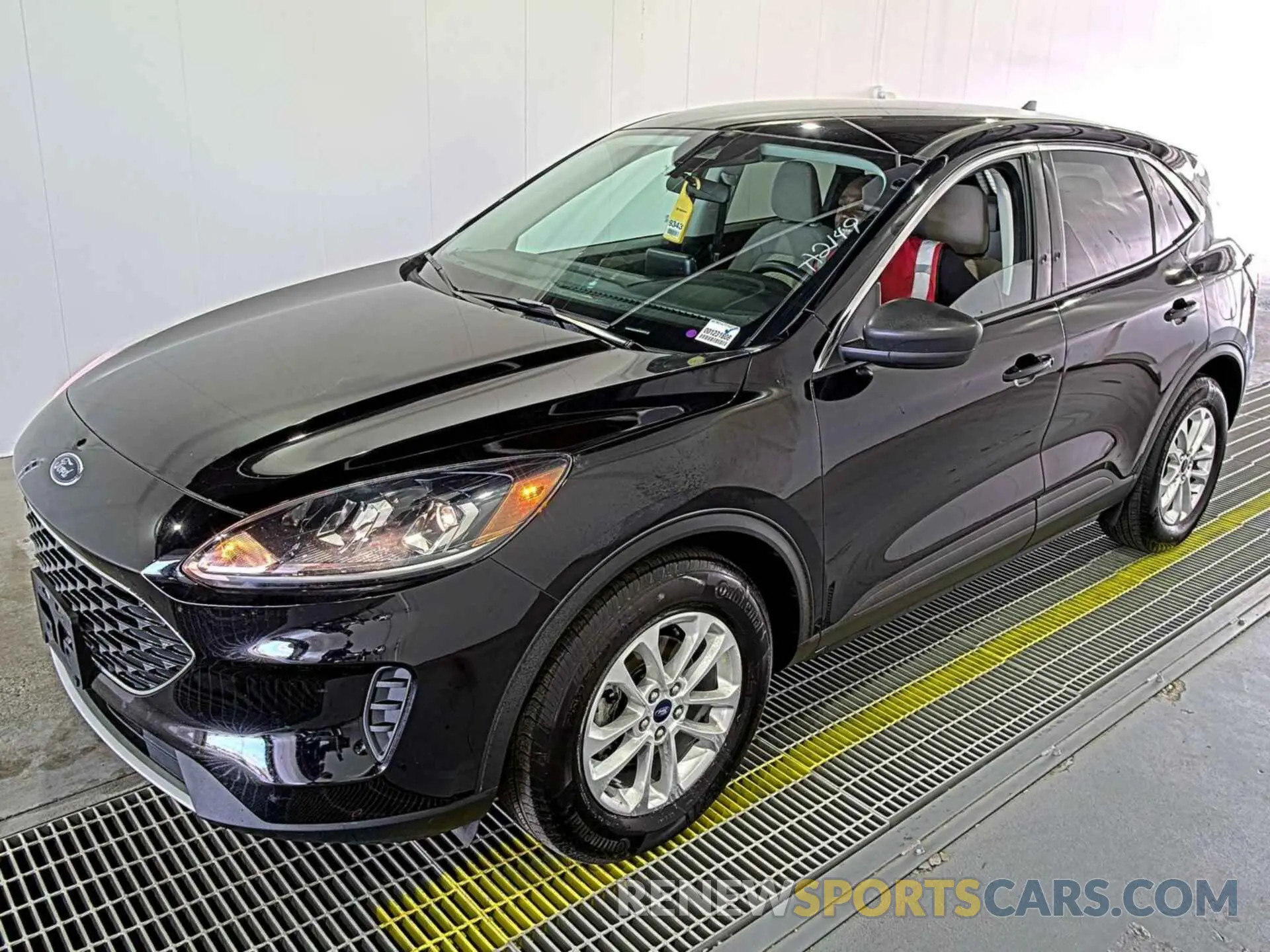 16 fotografías del automóvil dañado 1FMCU9G61NUB30218 FORD ESCAPE 2022
