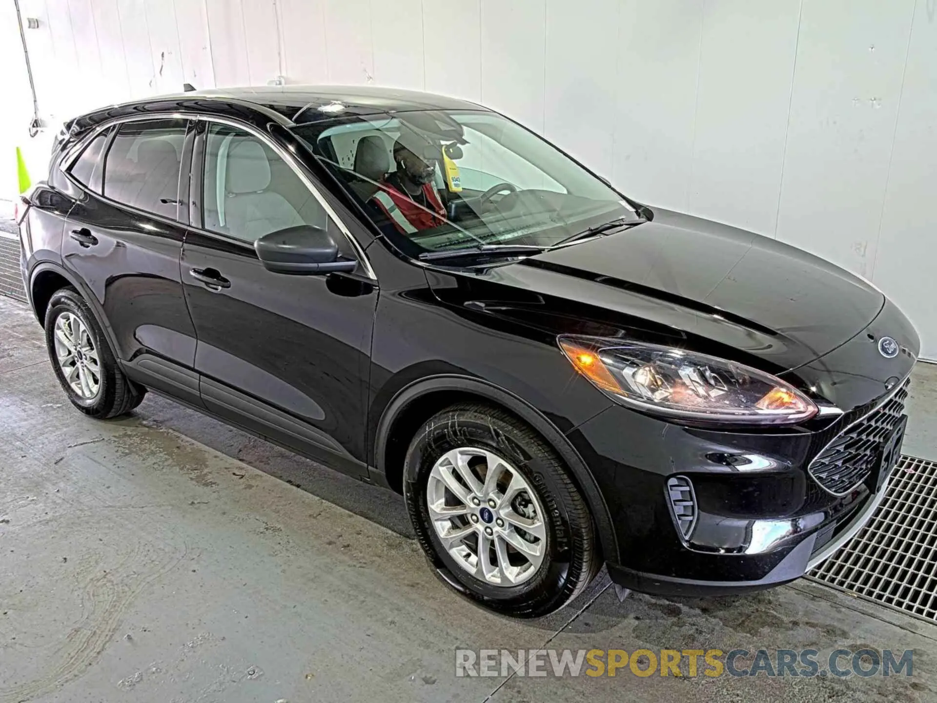 6 fotografías del automóvil dañado 1FMCU9G61NUB30218 FORD ESCAPE 2022