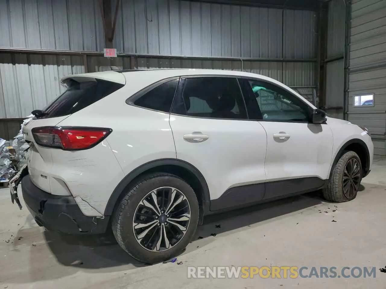 3 fotografías del automóvil dañado 1FMCU9G61NUB37377 FORD ESCAPE 2022